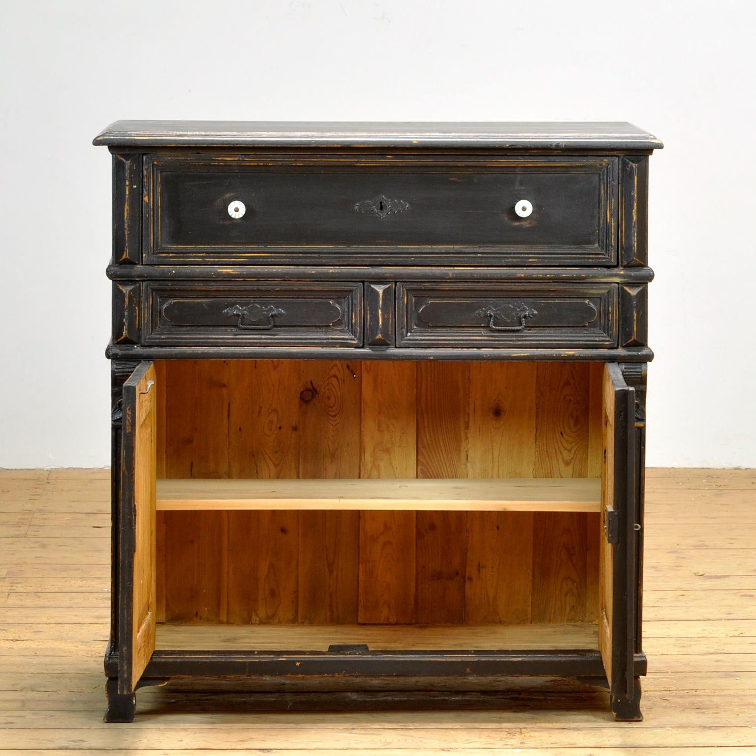 Pine Cabinet, Circa 1920 In Good Condition For Sale In Amsterdam, Noord Holland