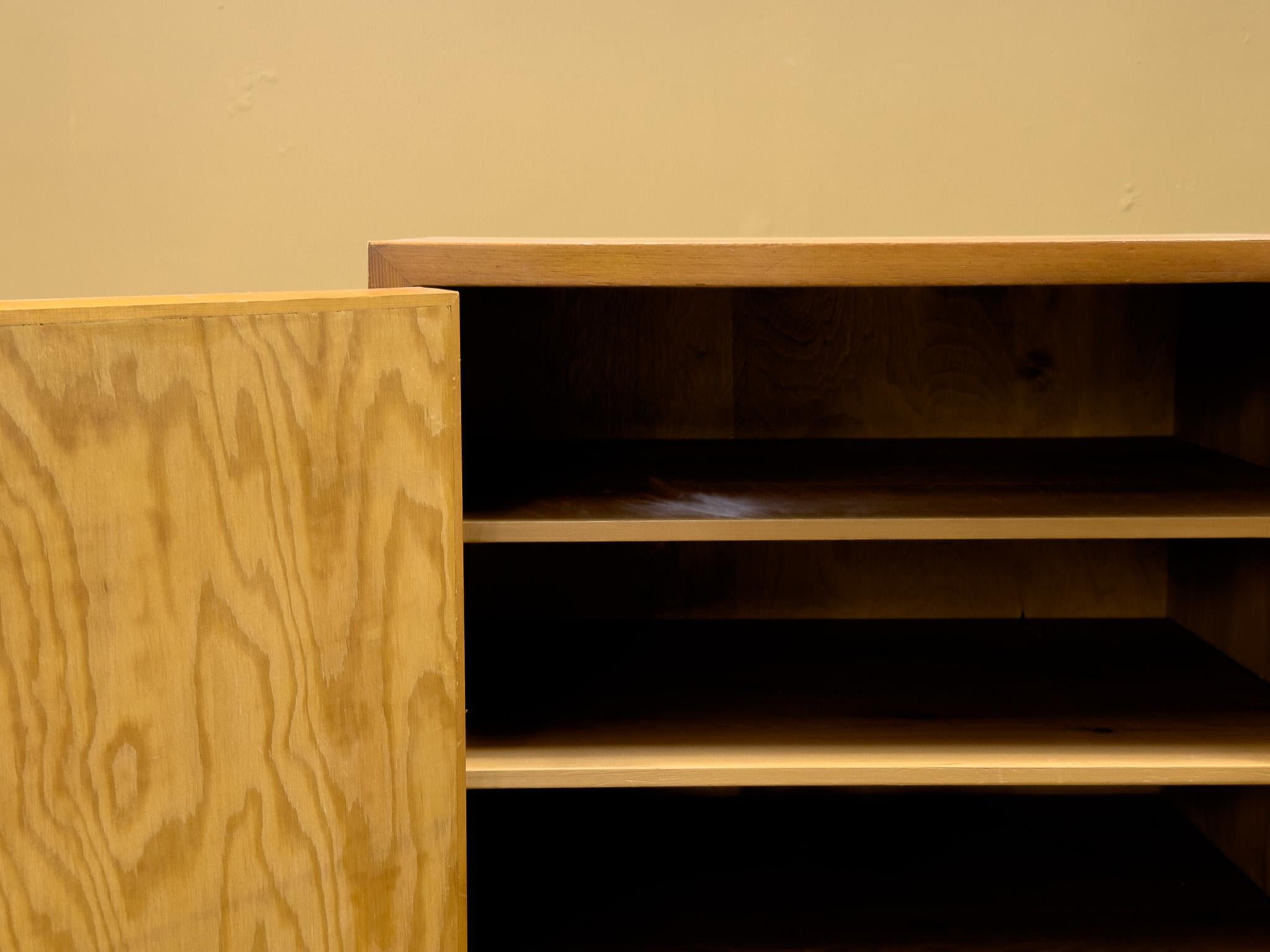 Pine Cabinet In Good Condition For Sale In London, GB