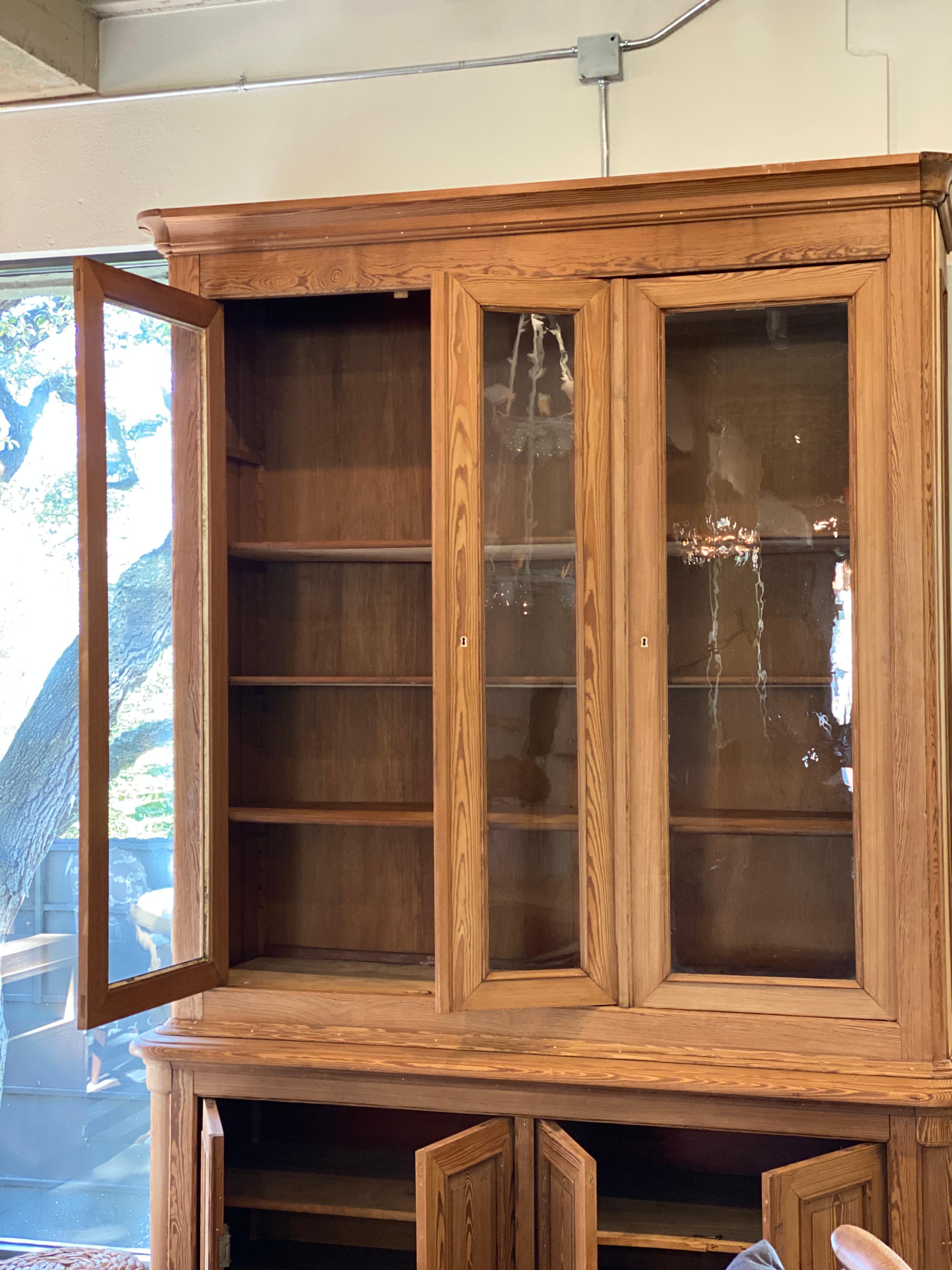 Pine Cabinet, France, 19th Century In Good Condition In Austin, TX