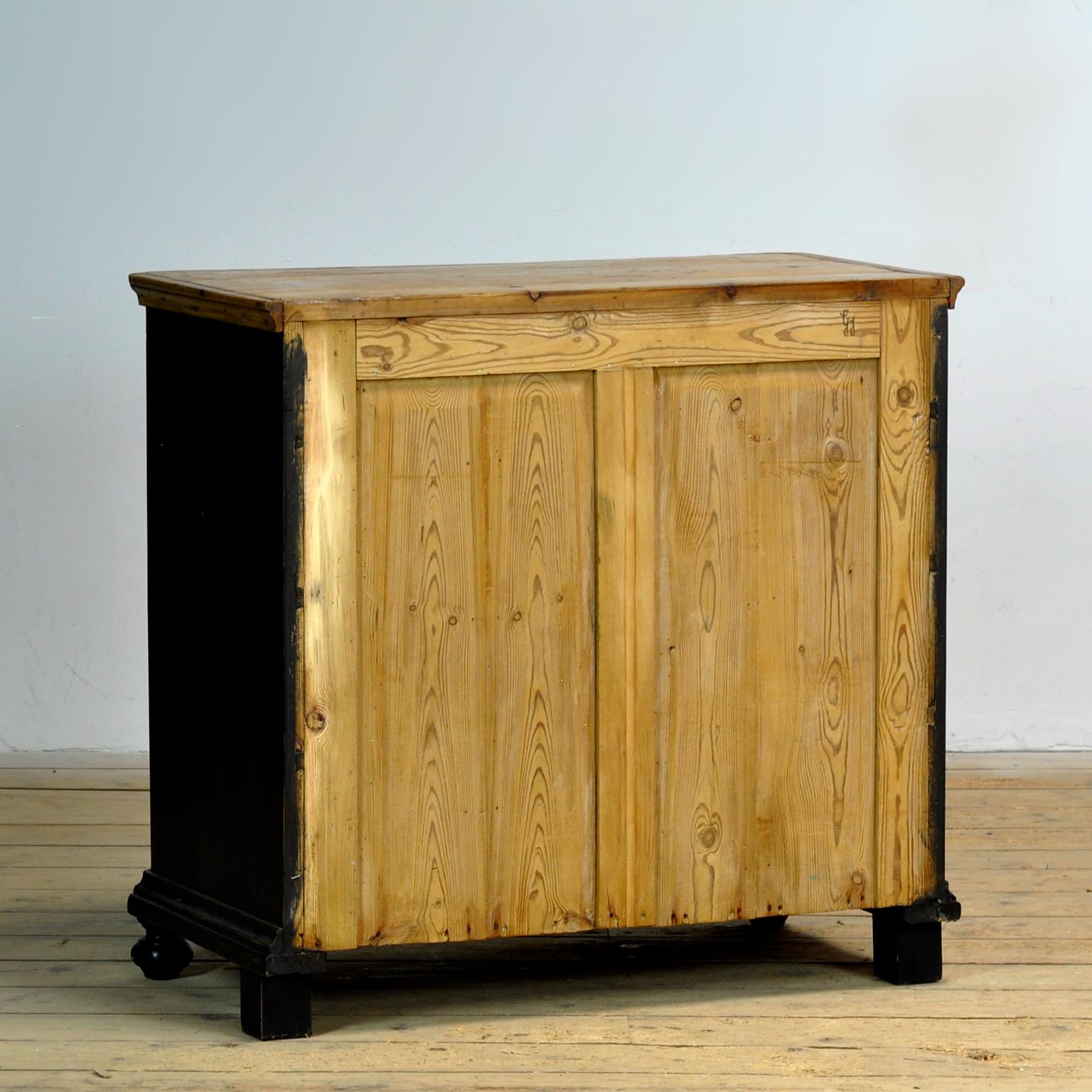 Pine Chest of Drawers, 1910s For Sale 8