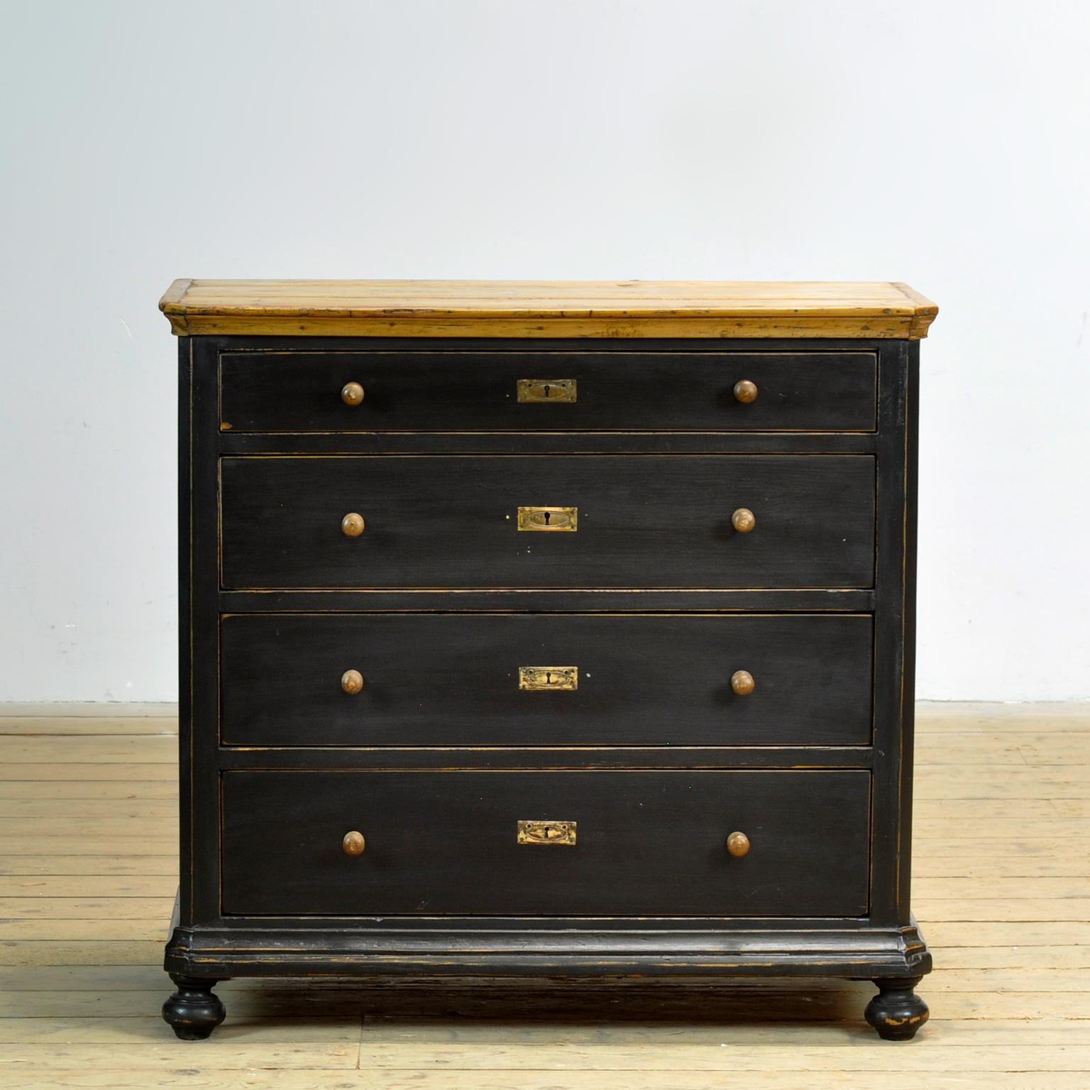 Chest of drawers made circa 1910 in Hungary. The chest of drawers is made of pine. It has four drawers joined together with dovetail joints.

If you’re interested, please inquire about shipping costs. We offer competitive shipping rates. The rates