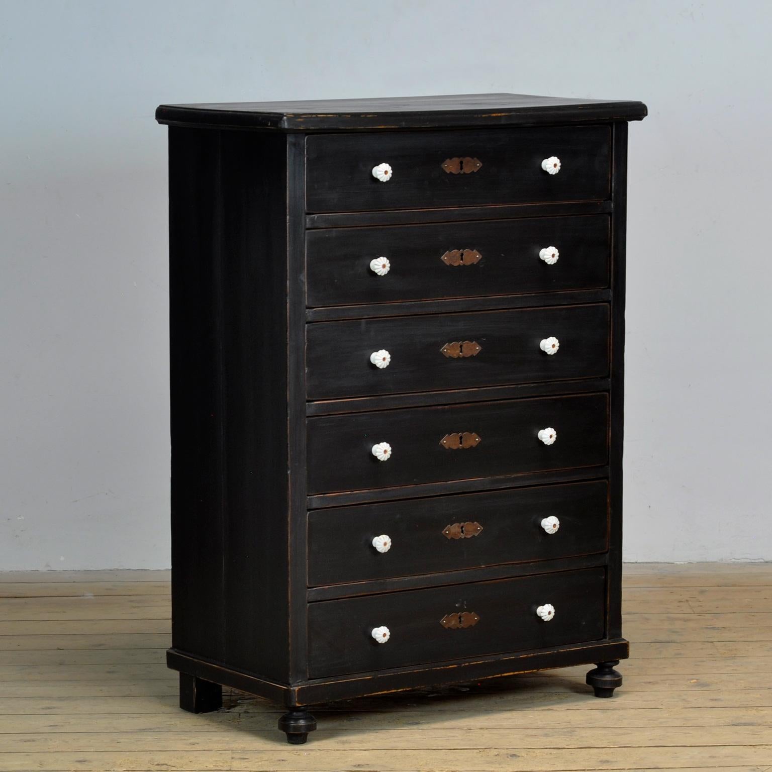Rustic Pine Chest of Drawers, 1910s For Sale