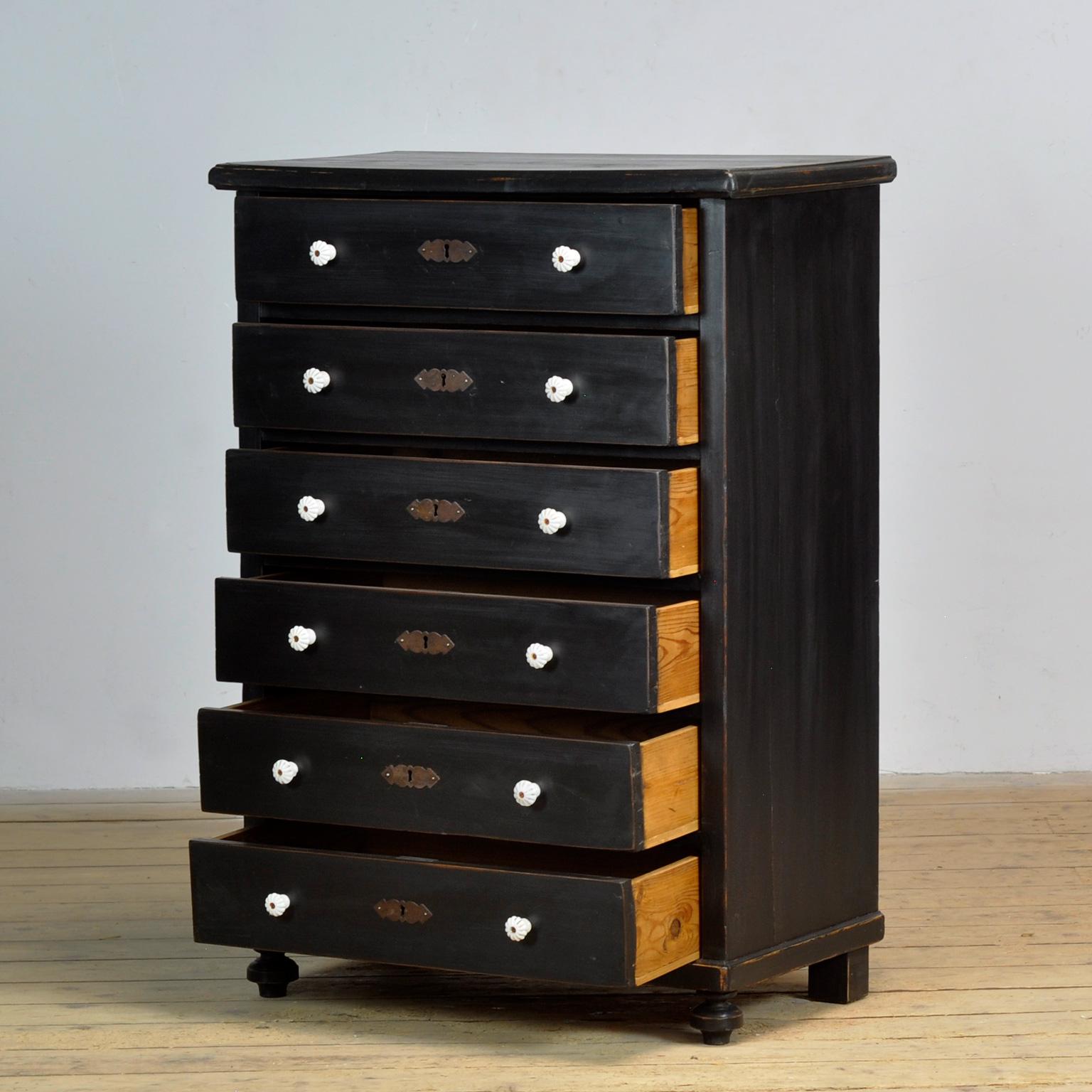 Painted Pine Chest of Drawers, 1910s For Sale