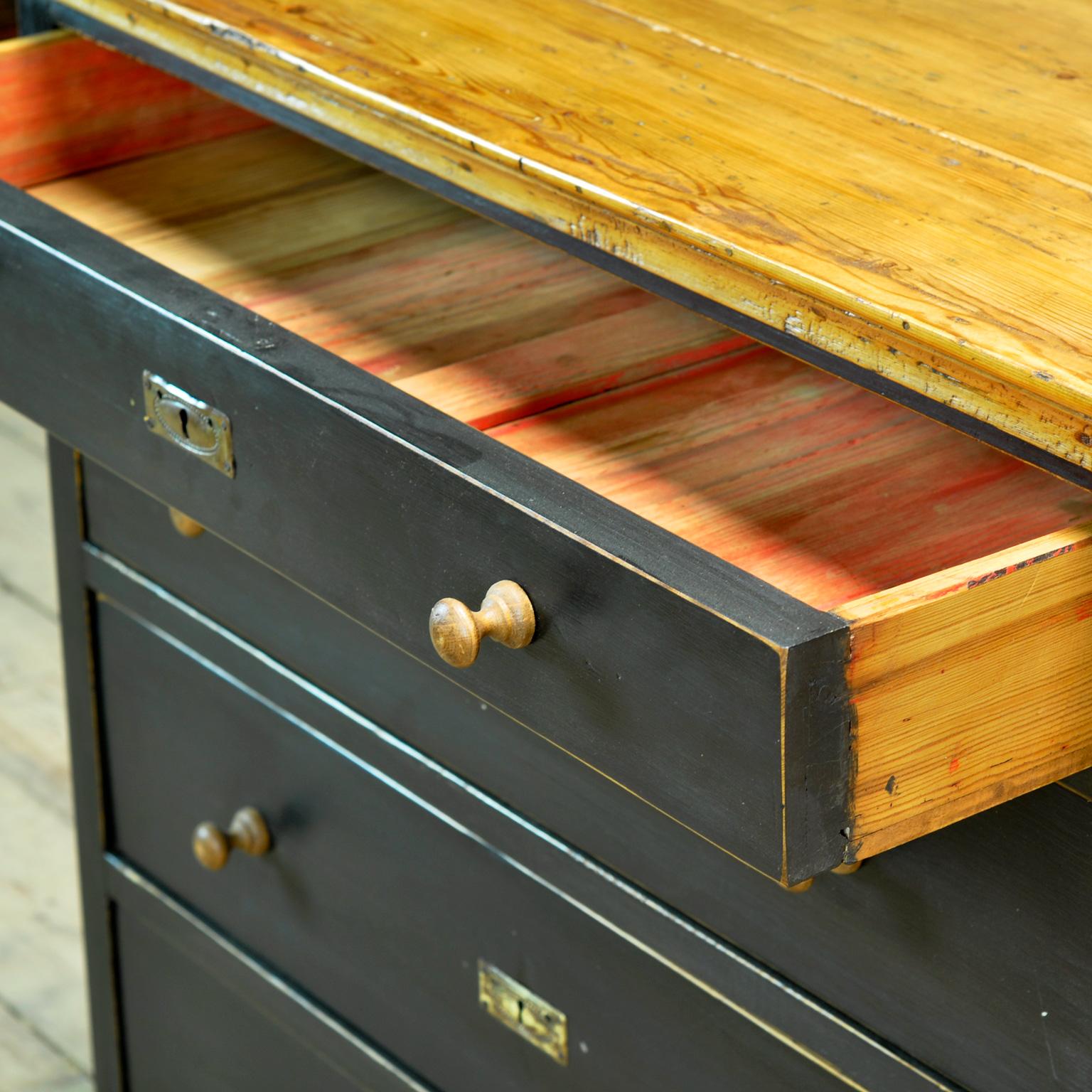 Pine Chest of Drawers, 1910s In Good Condition For Sale In Amsterdam, Noord Holland