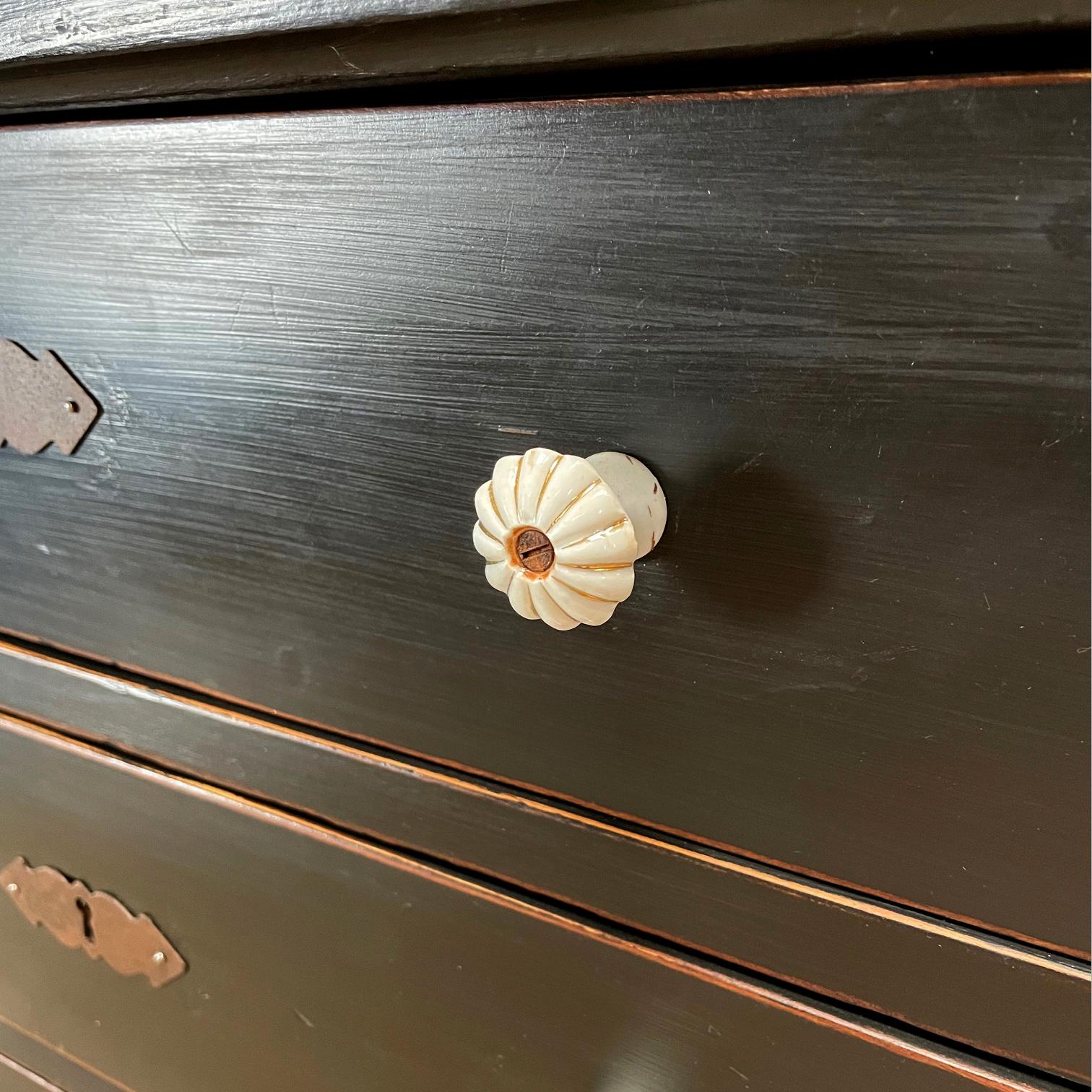Pine Chest of Drawers, 1910s For Sale 2