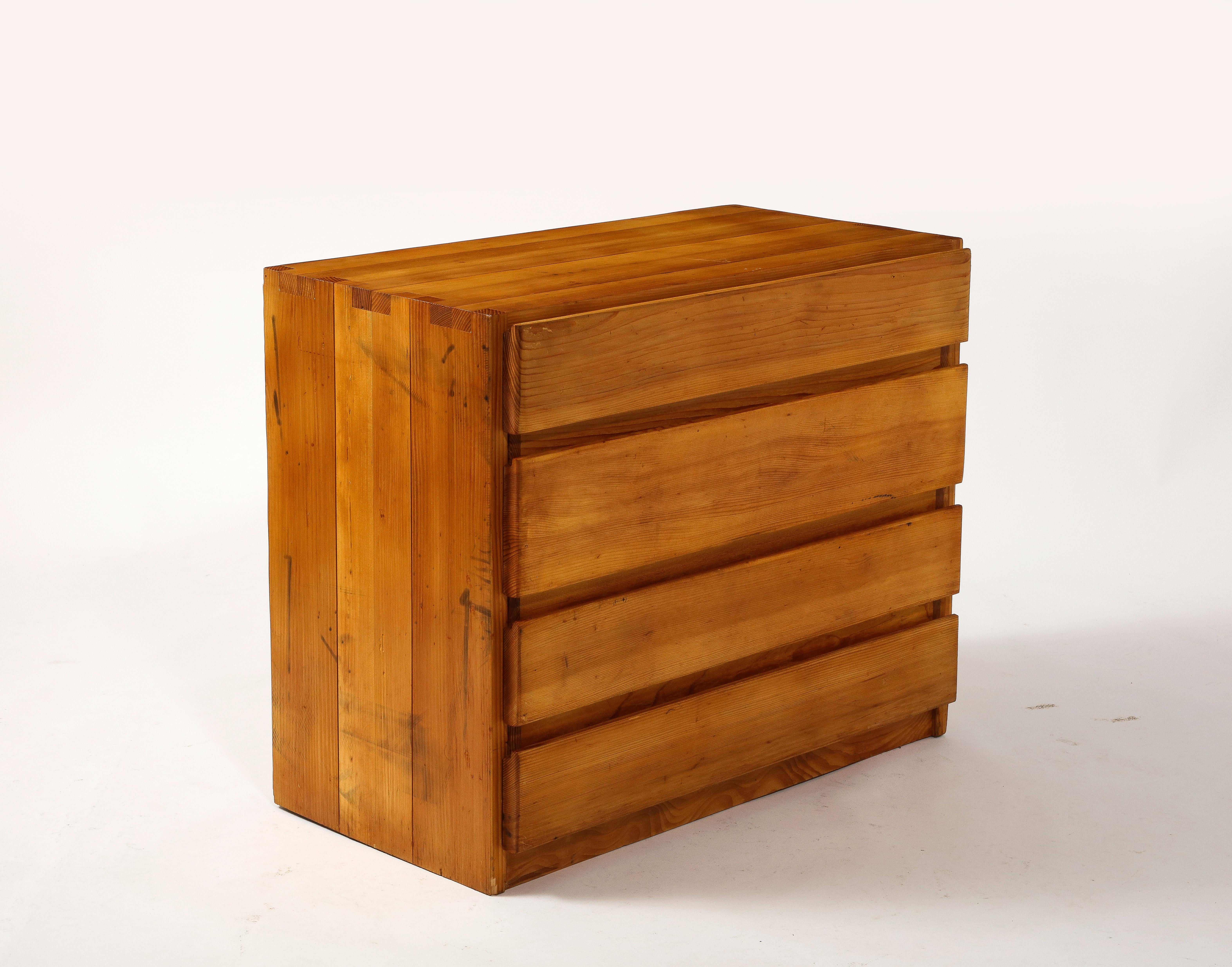 Pine Chest of Drawers by Regain, France 1970's For Sale 3