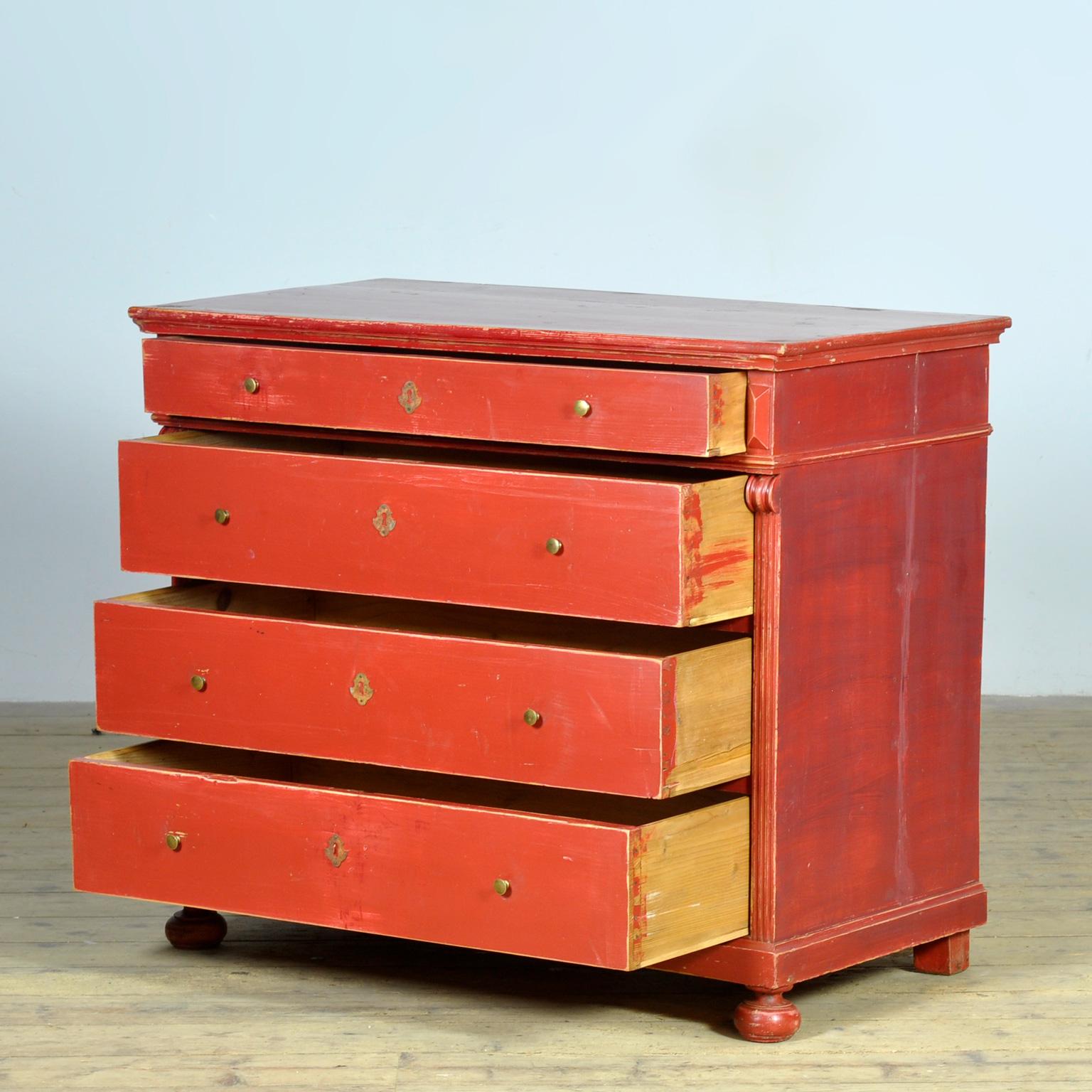 Dipinto Pine chest of drawers, circa 1910 in vendita