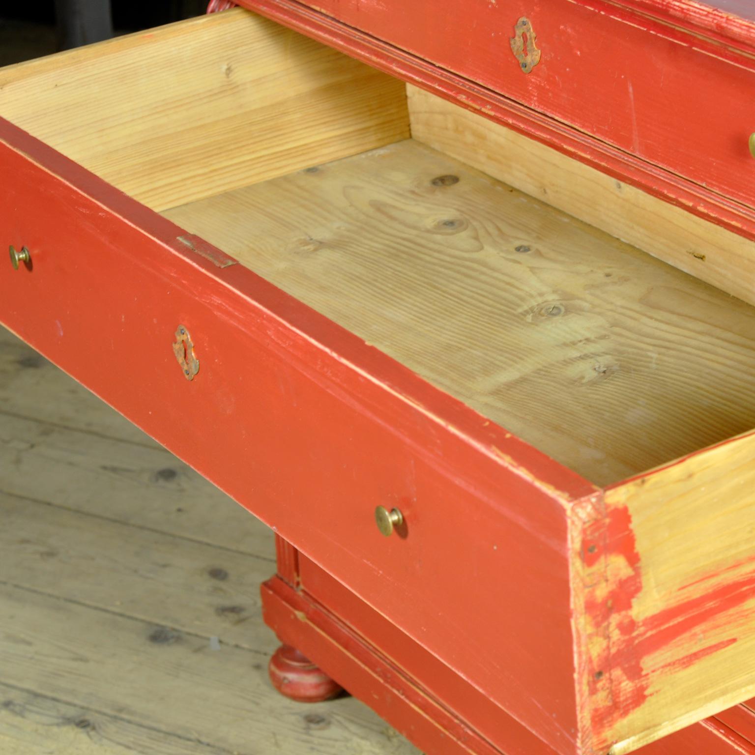 Inizio XX secolo Pine chest of drawers, circa 1910 in vendita