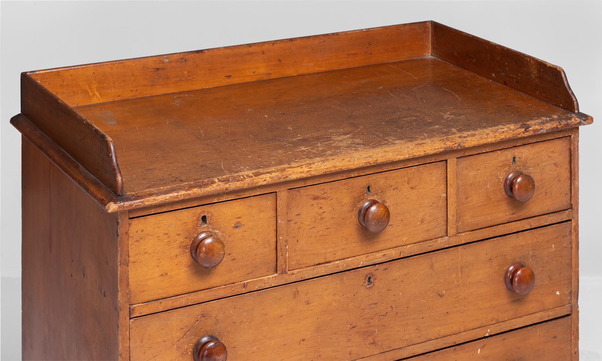 Victorian Pine Chest of Drawers, England, circa 1890