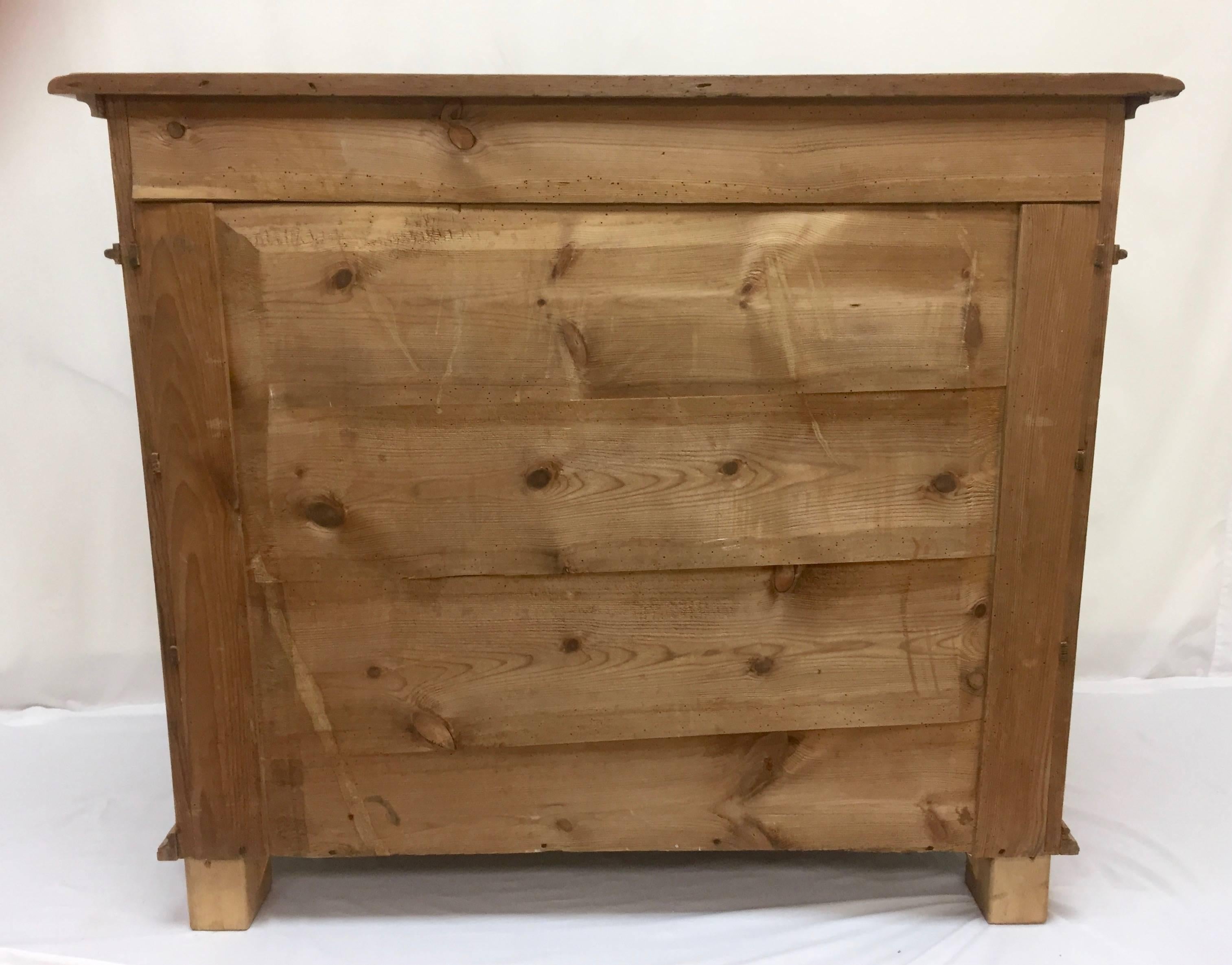 Pine Chest of Drawers 7
