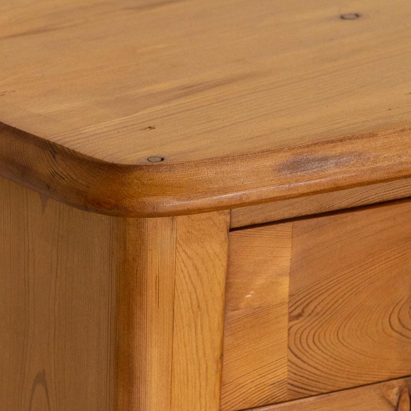 Wood Pine Chest of Drawers