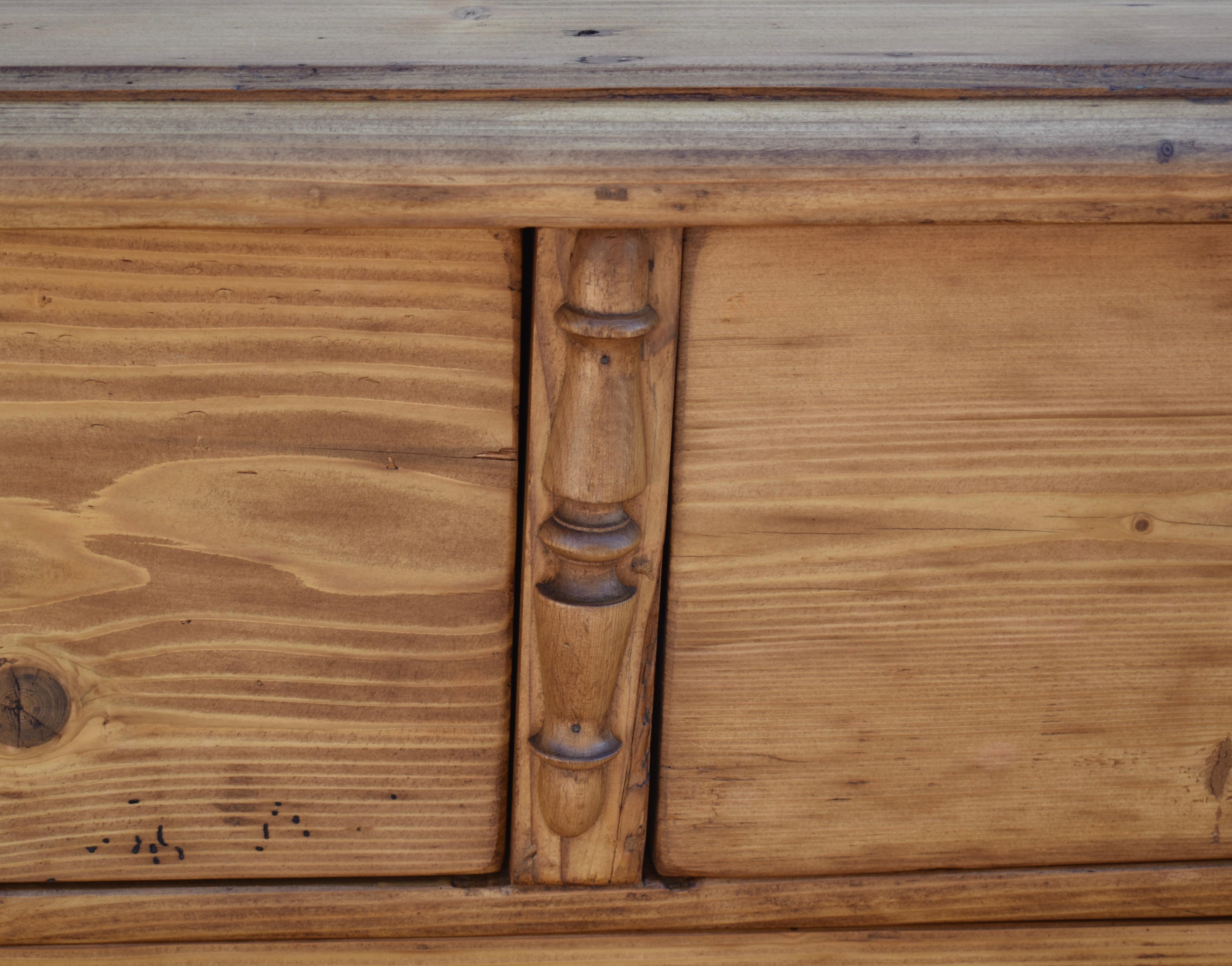 Pine Chest of Five Drawers 3