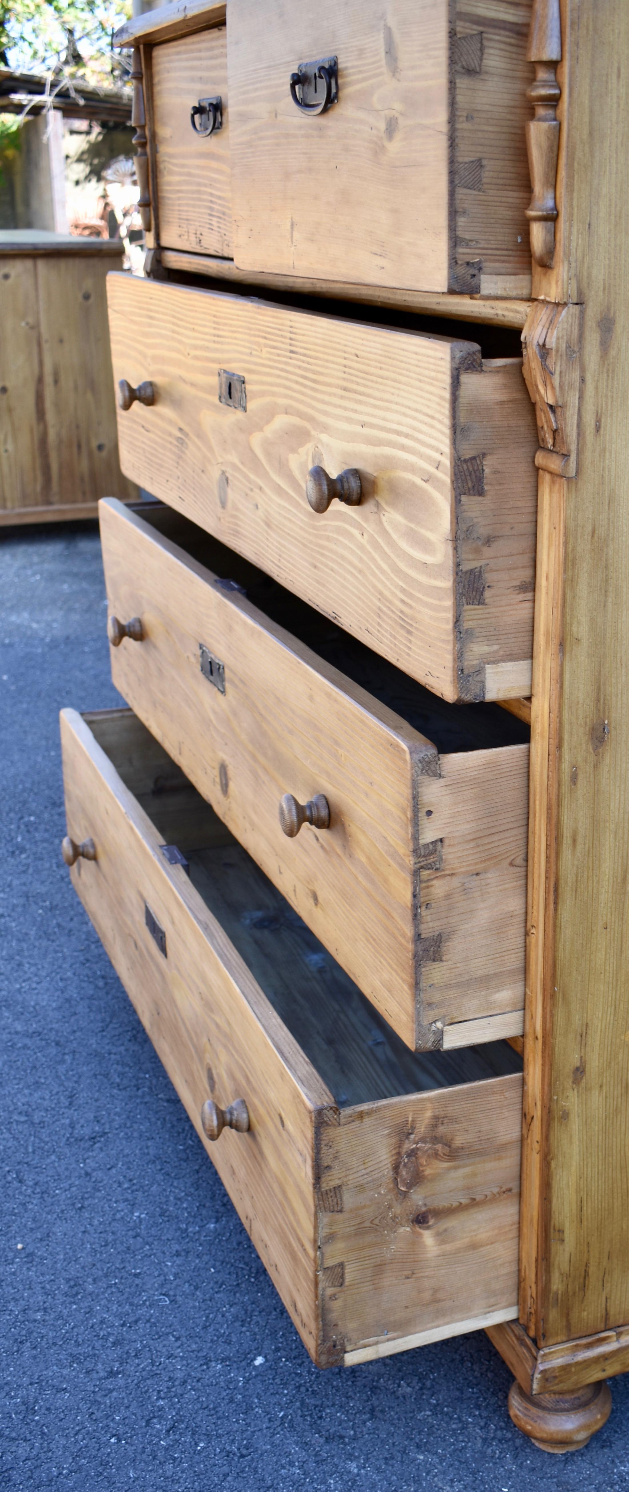 Pine Chest of Five Drawers For Sale 4