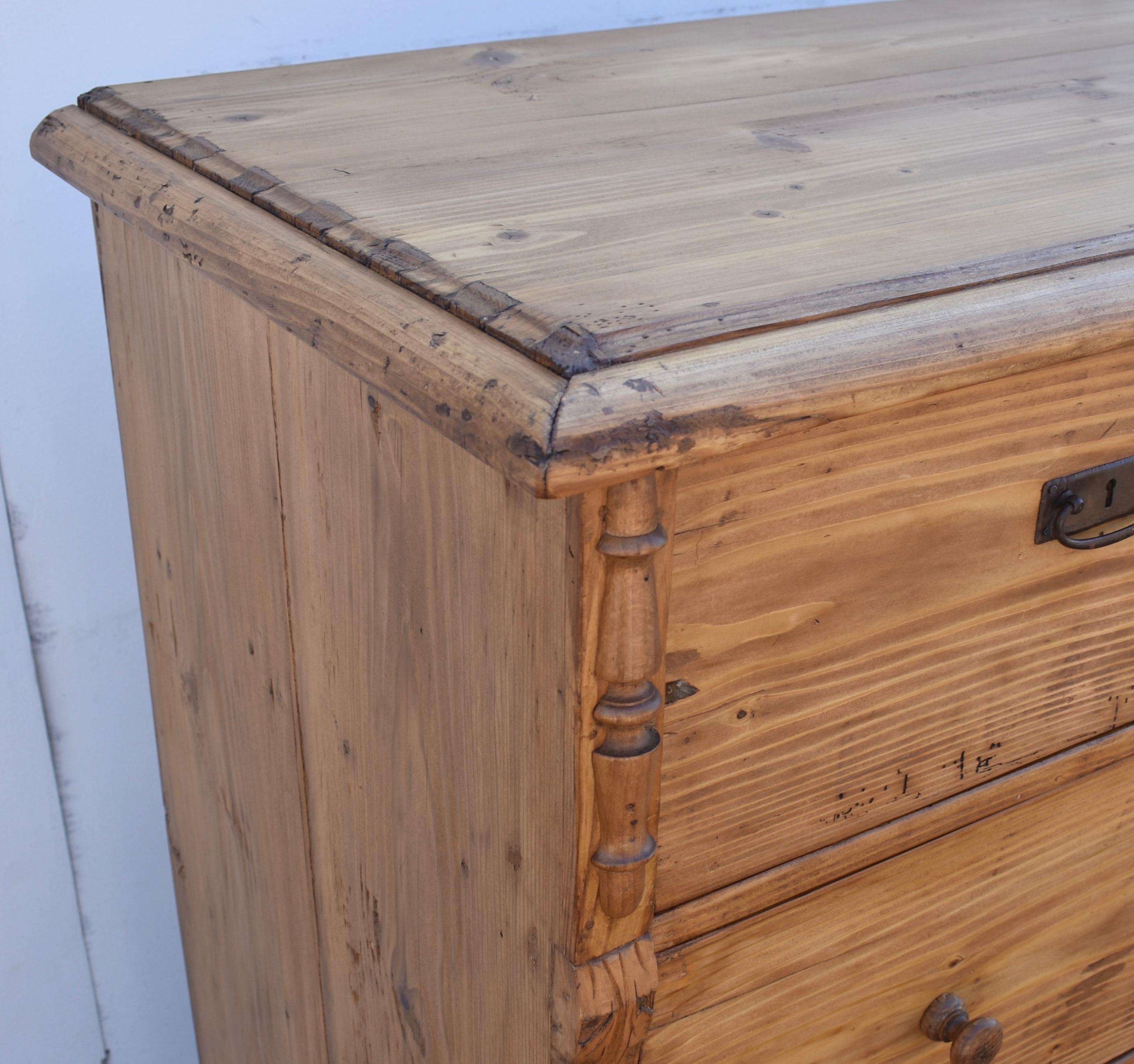 Pine Chest of Five Drawers 6