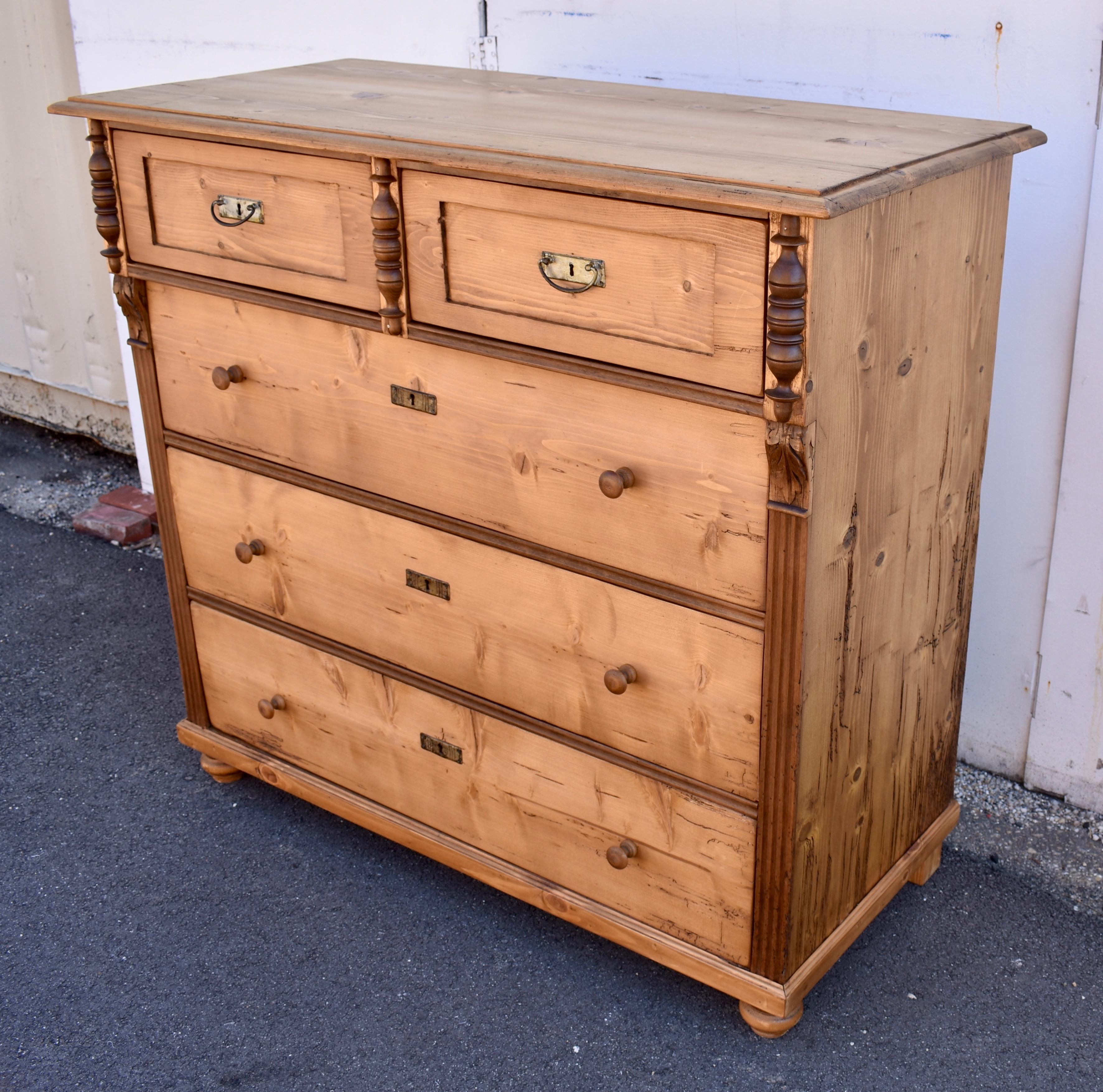 Pine Chest of Five Drawers In Good Condition For Sale In Baltimore, MD