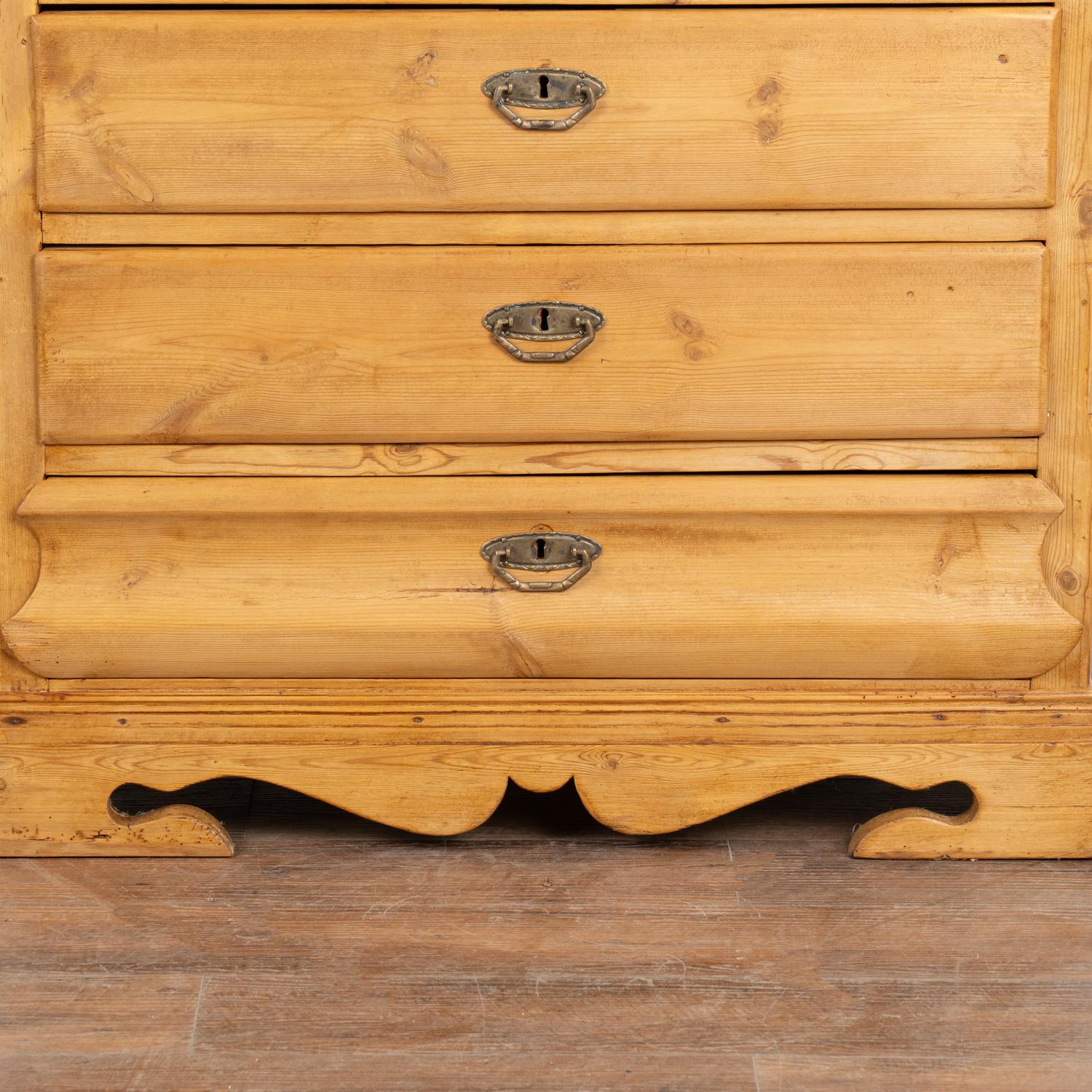 Pine Chest of Four Drawers, Denmark circa 1880 For Sale 3