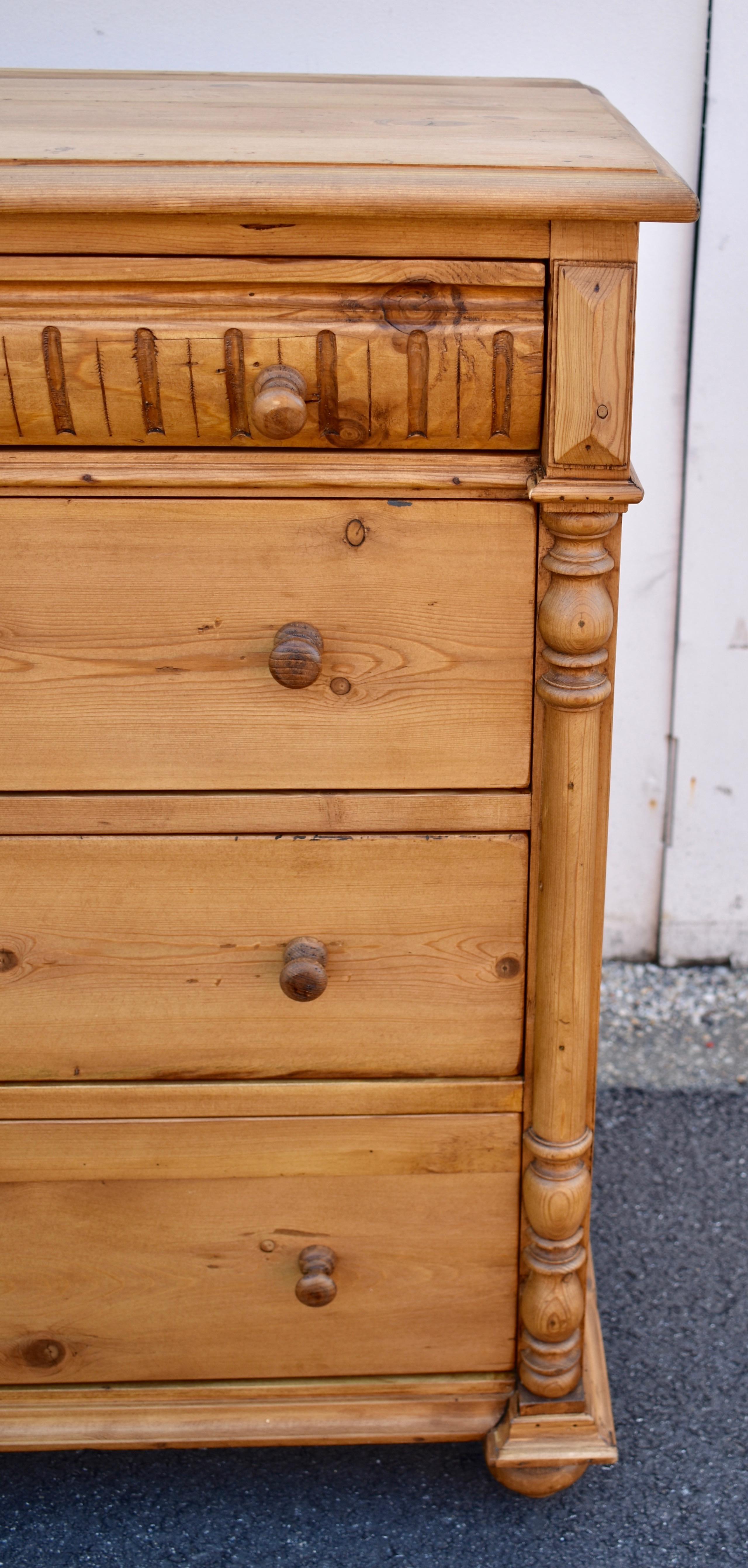 Pine Chest of Four Drawers 5