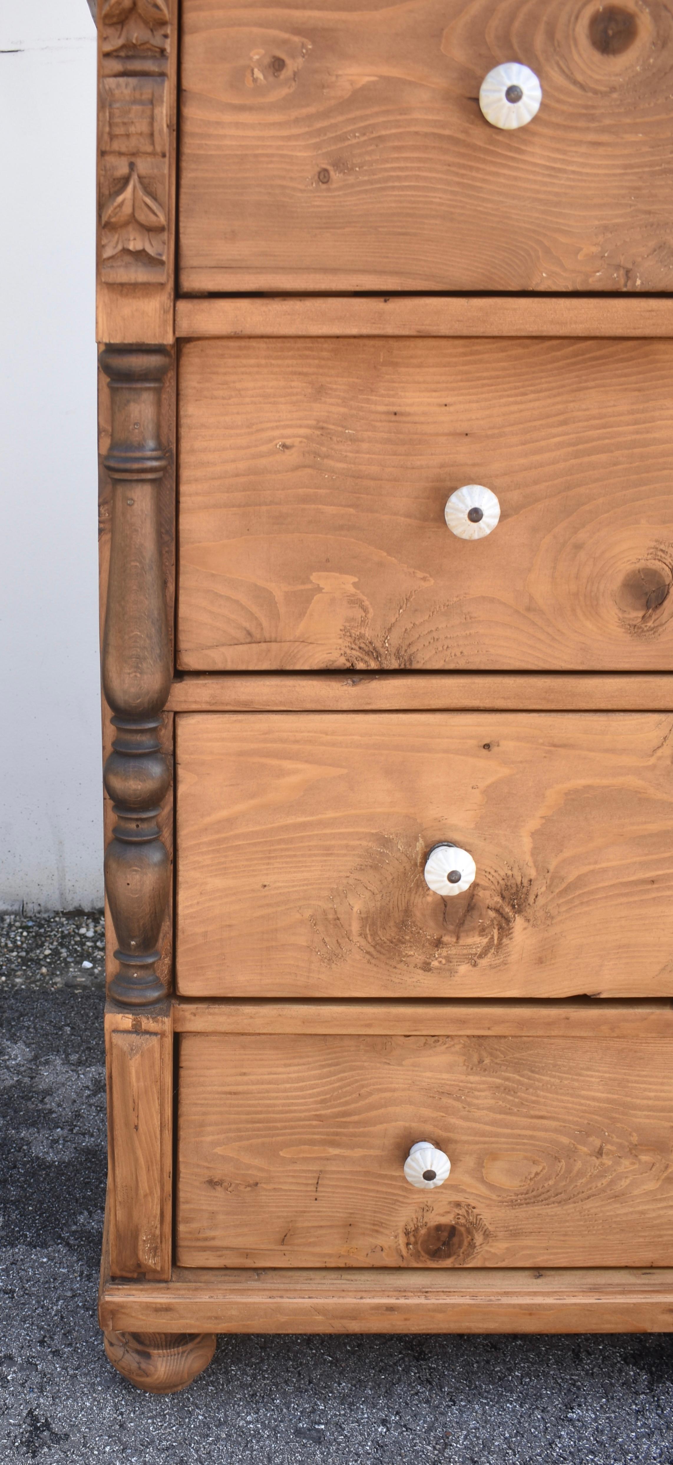 Pine Chest of Four Drawers For Sale 5