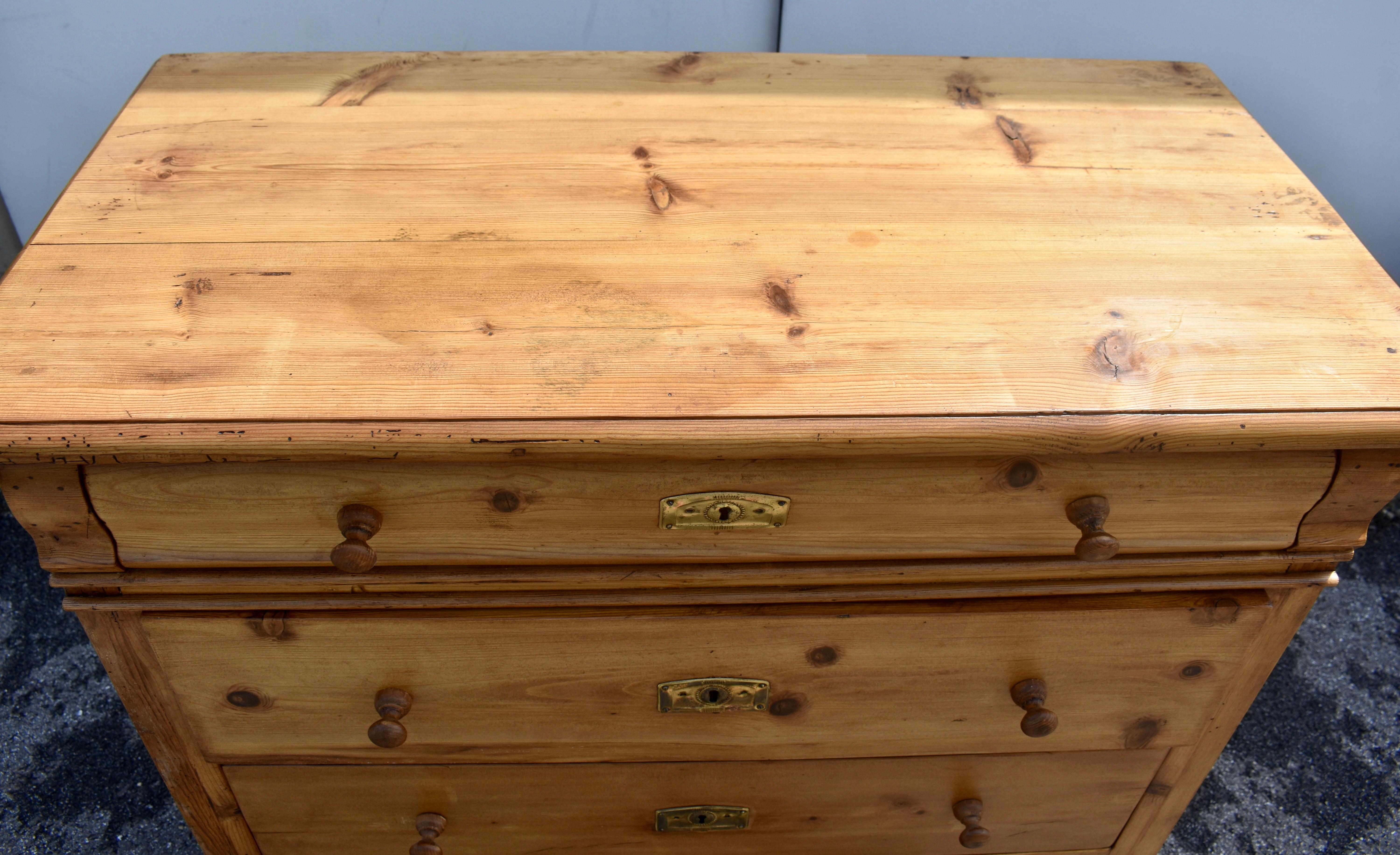 Pine Chest of Four Drawers For Sale 6