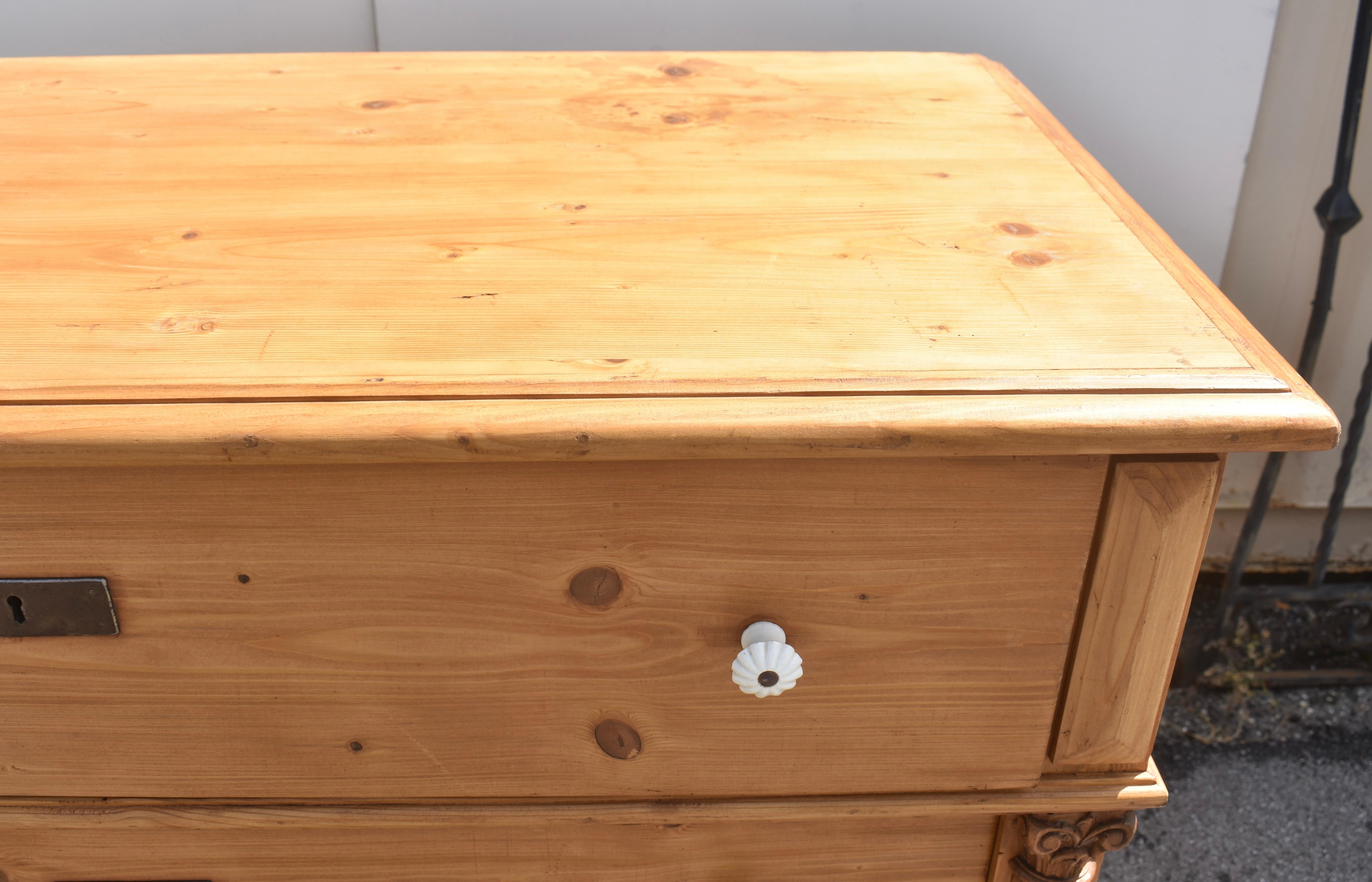 Pine Chest of Four Drawers For Sale 6