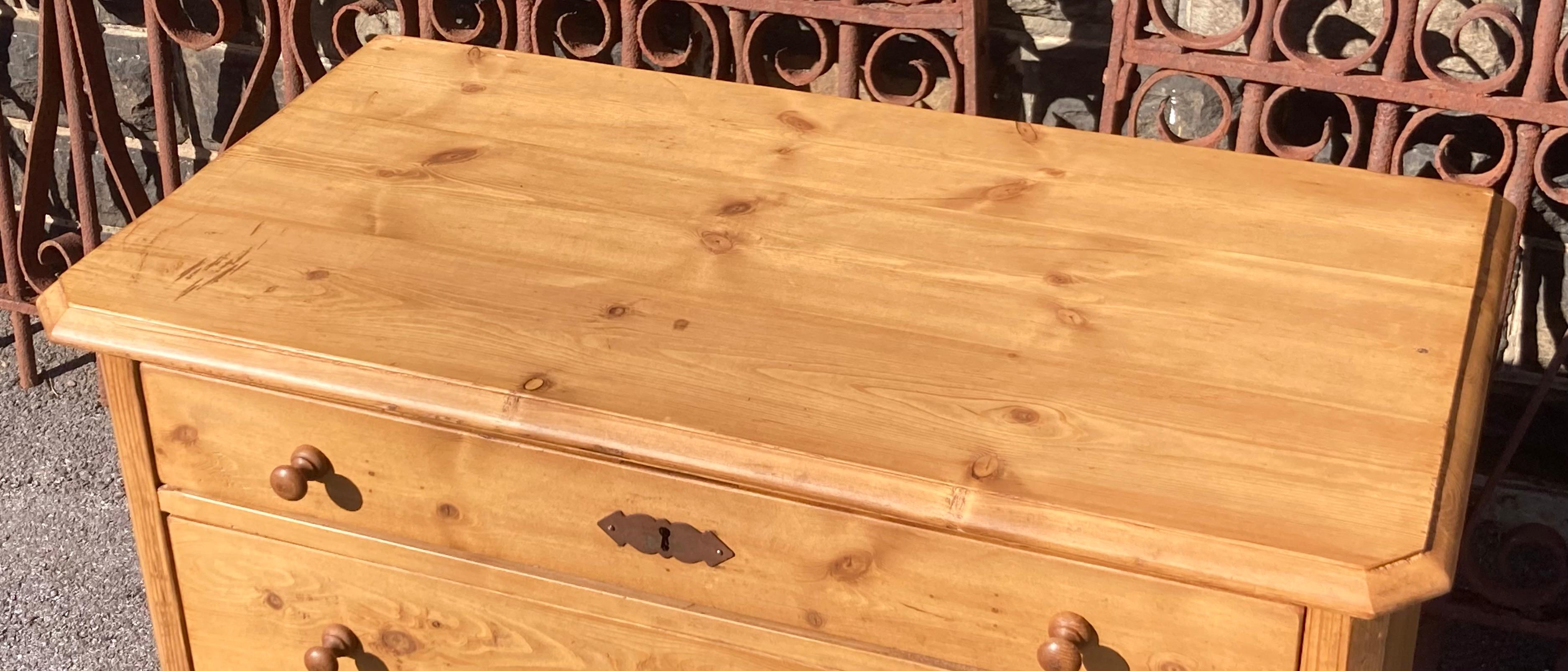 Polished Pine Chest of Four Drawers For Sale