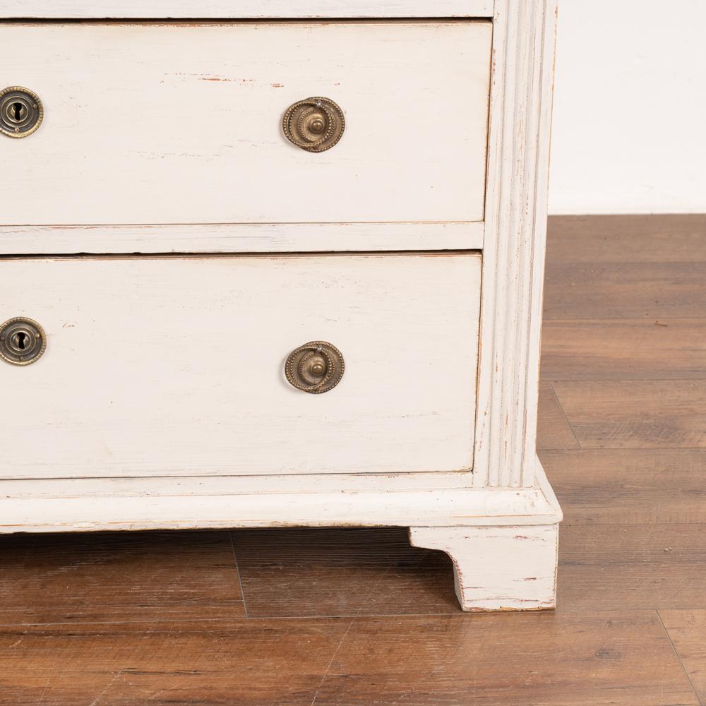 Pine Chest of Four Drawers Painted White, Denmark circa 1860-80 For Sale 4