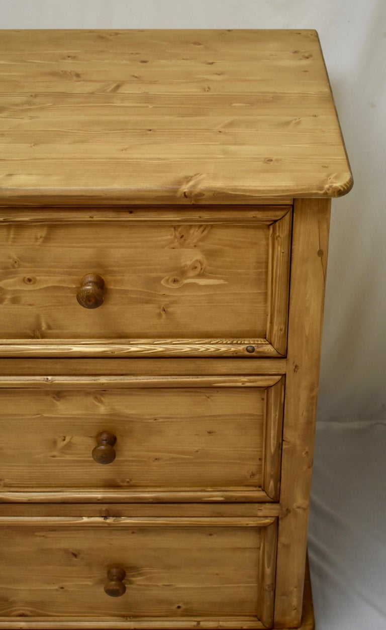 Pine Chest of Nine Drawers For Sale at 1stdibs