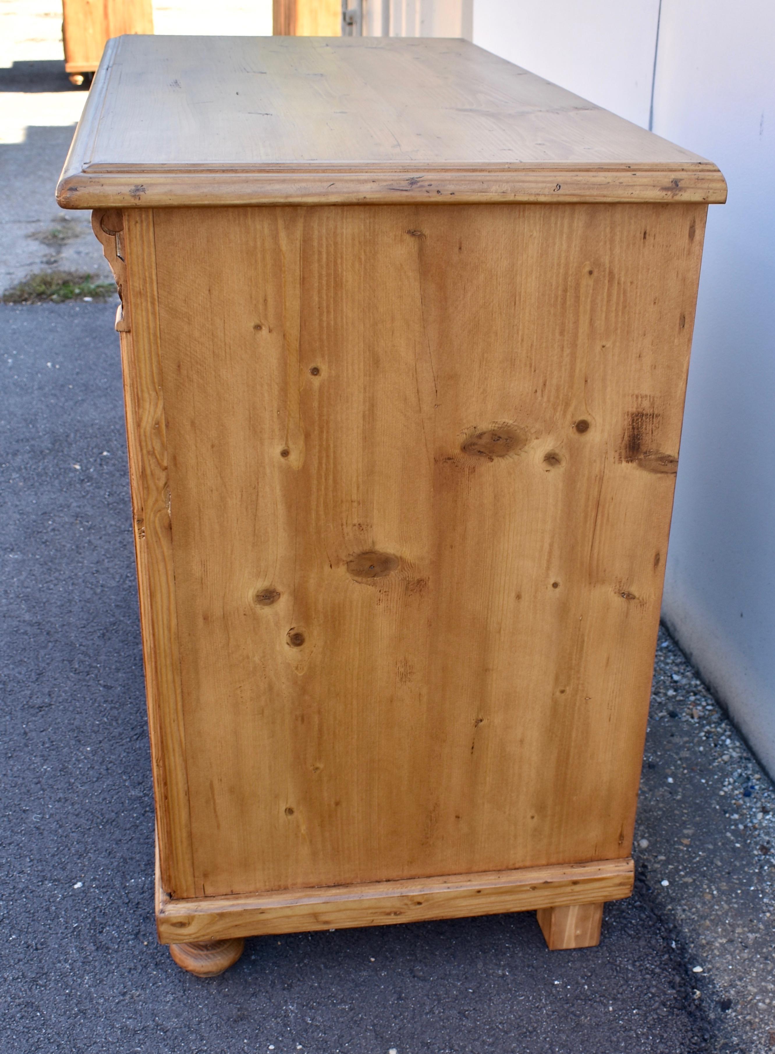 Pine Chest of Three Drawers 3