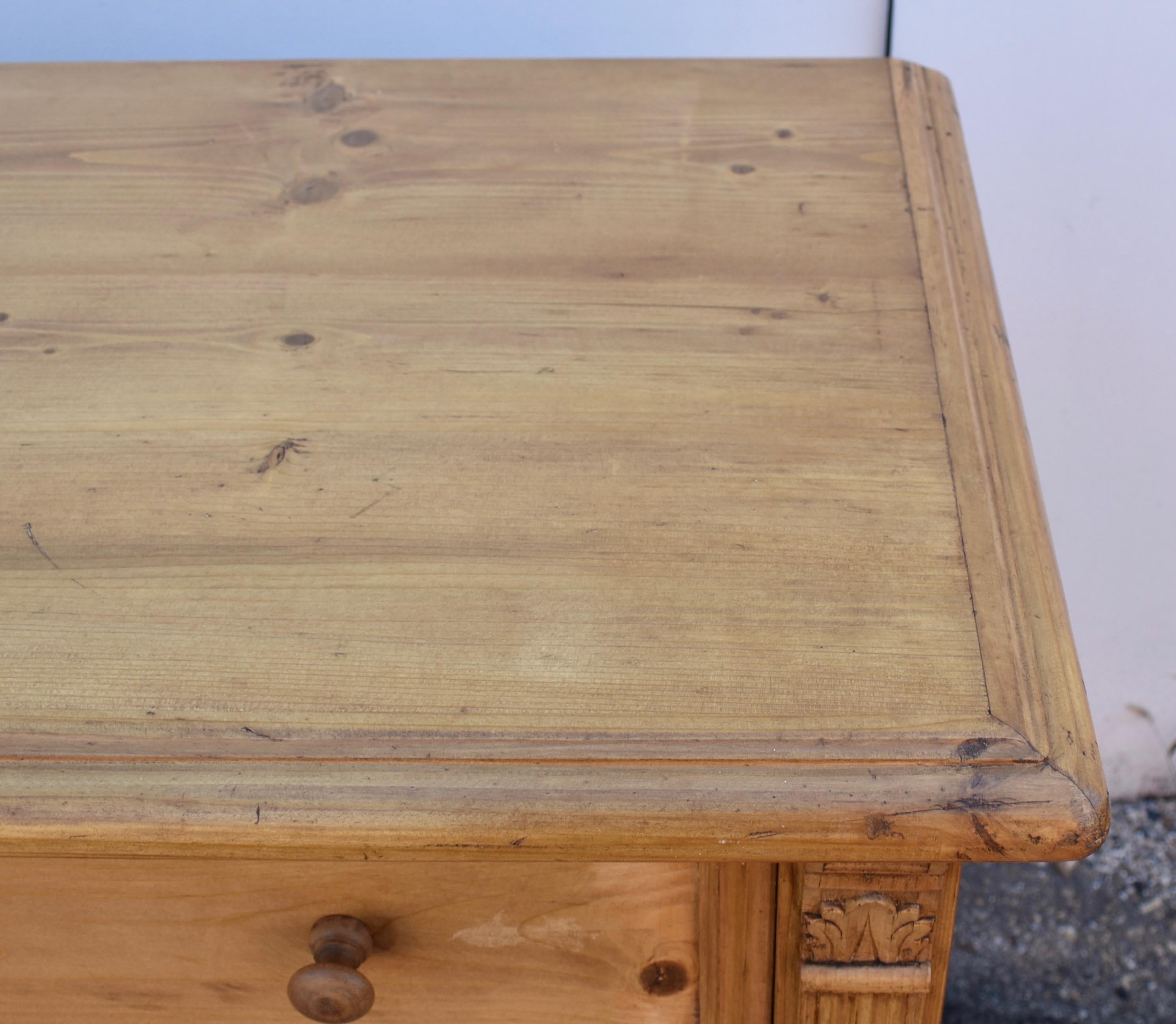 Pine Chest of Three Drawers 4