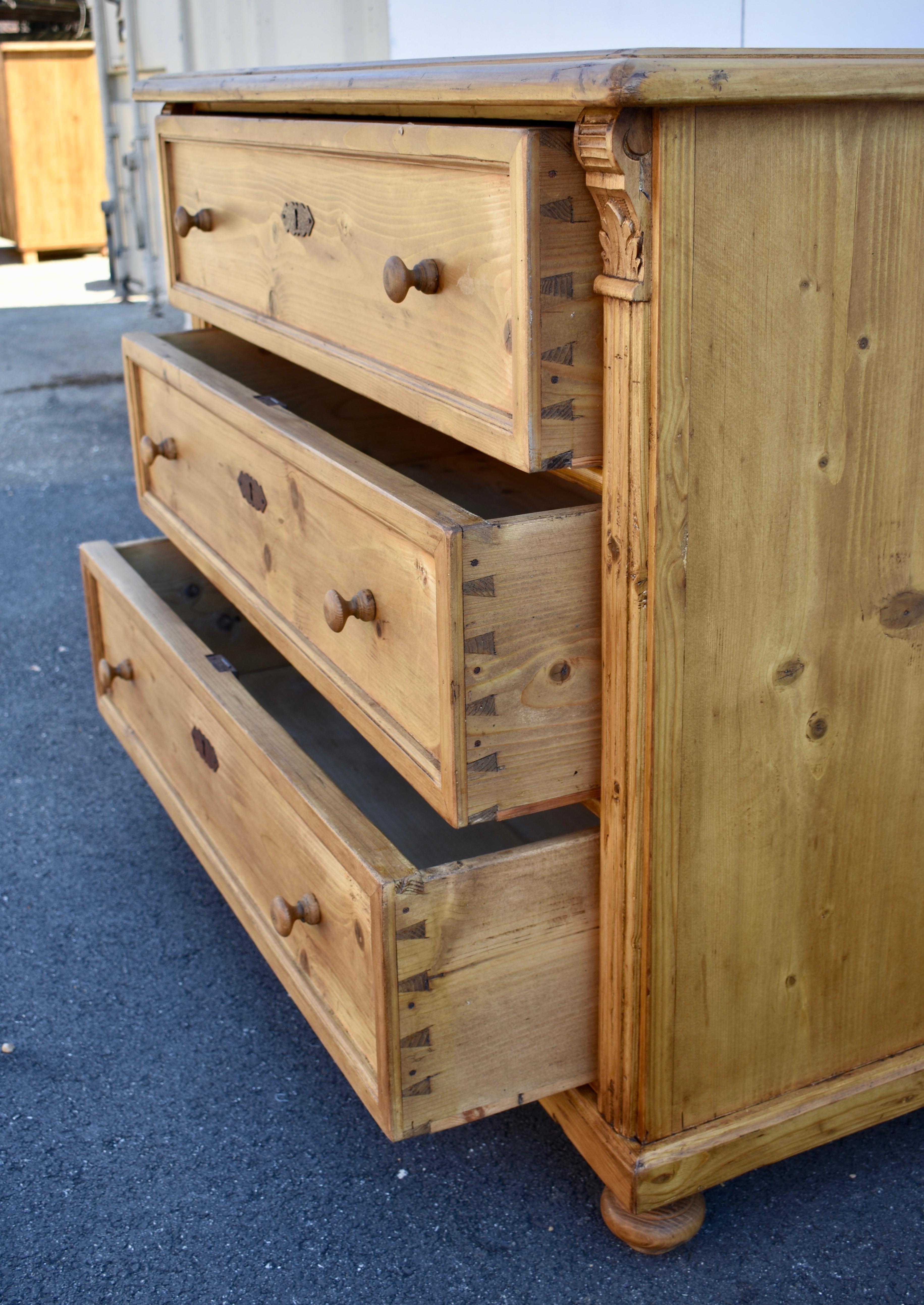 Pine Chest of Three Drawers 6