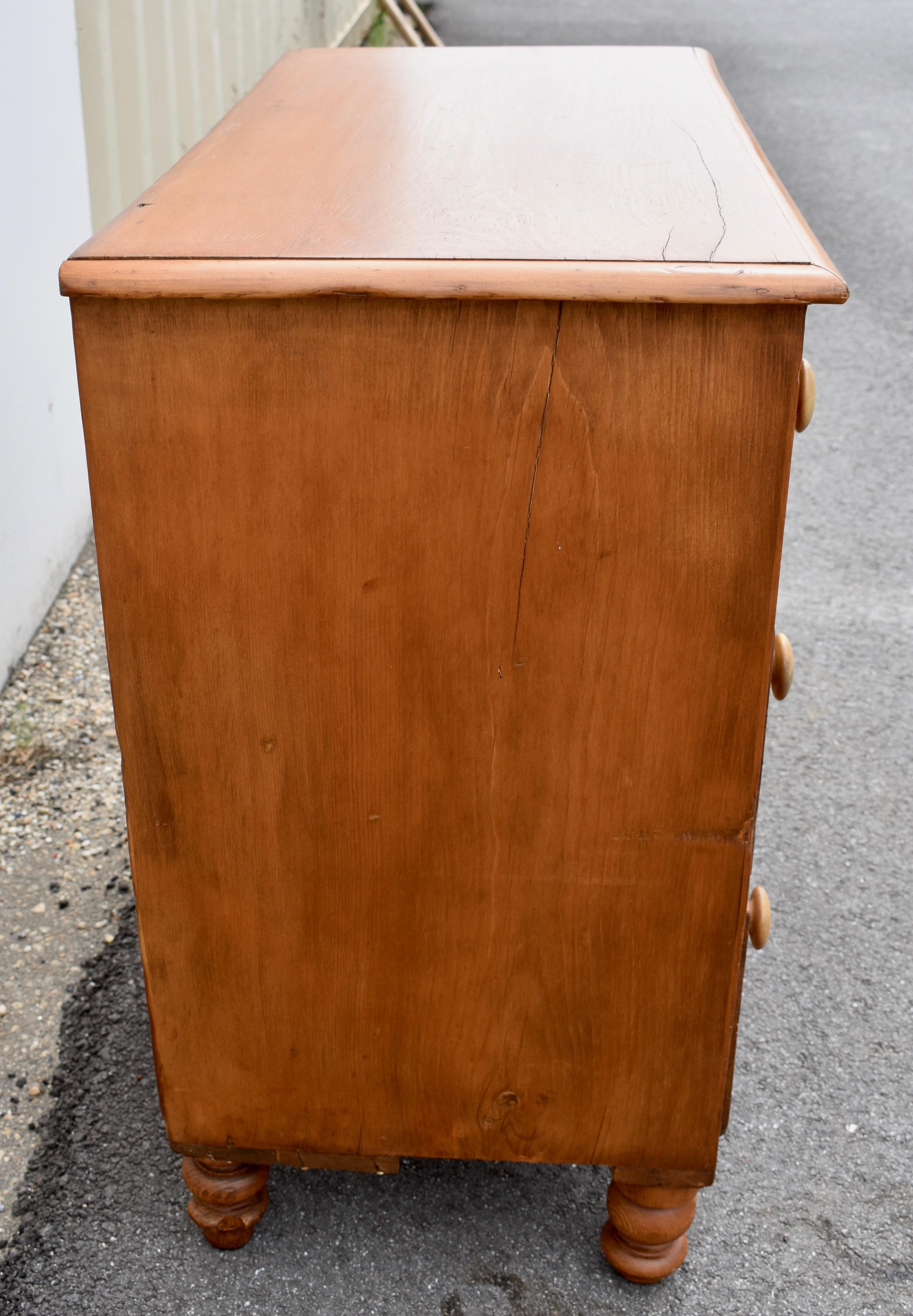 Pine Chest of Three Drawers For Sale 6