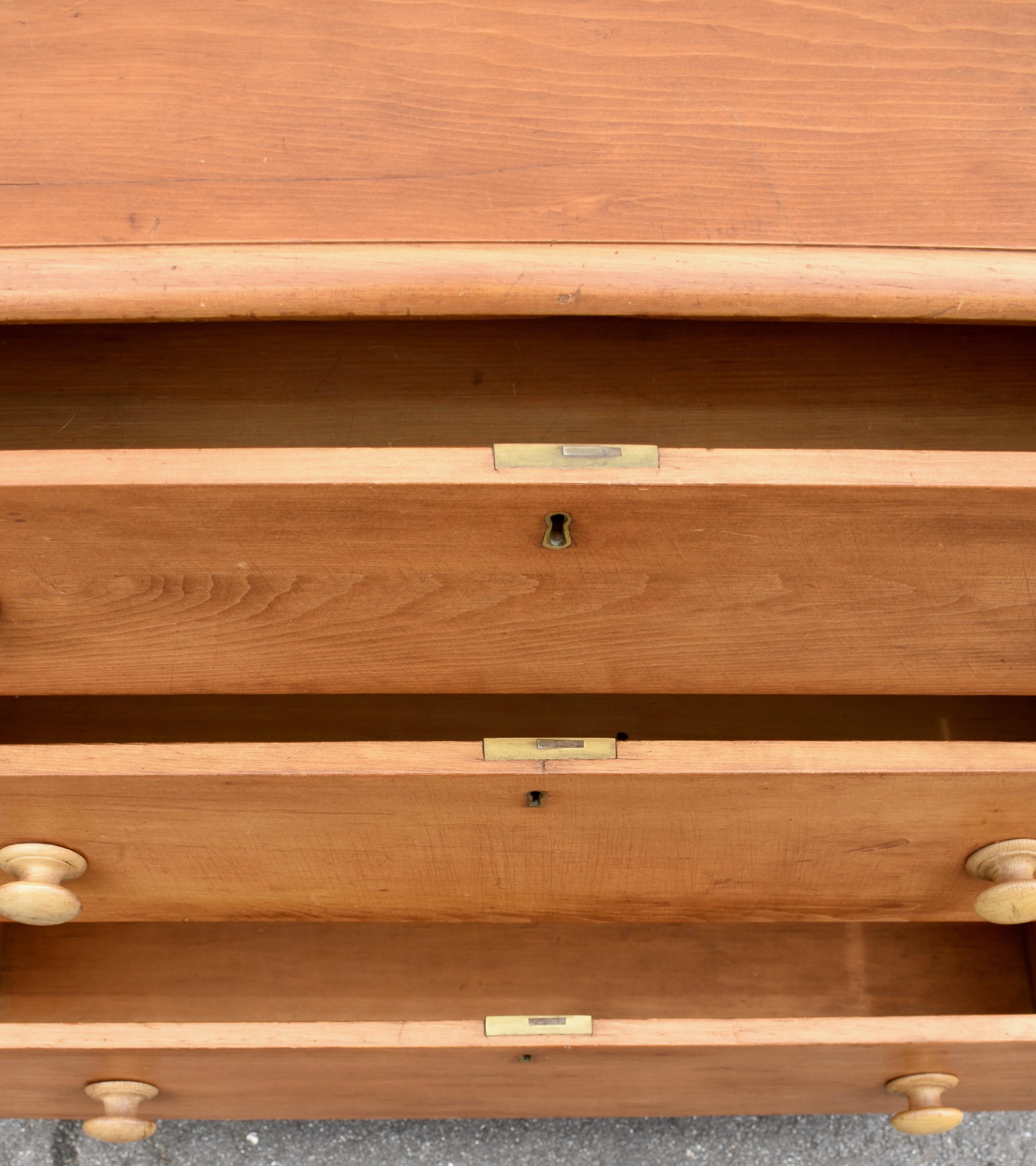 Pine Chest of Three Drawers For Sale 9