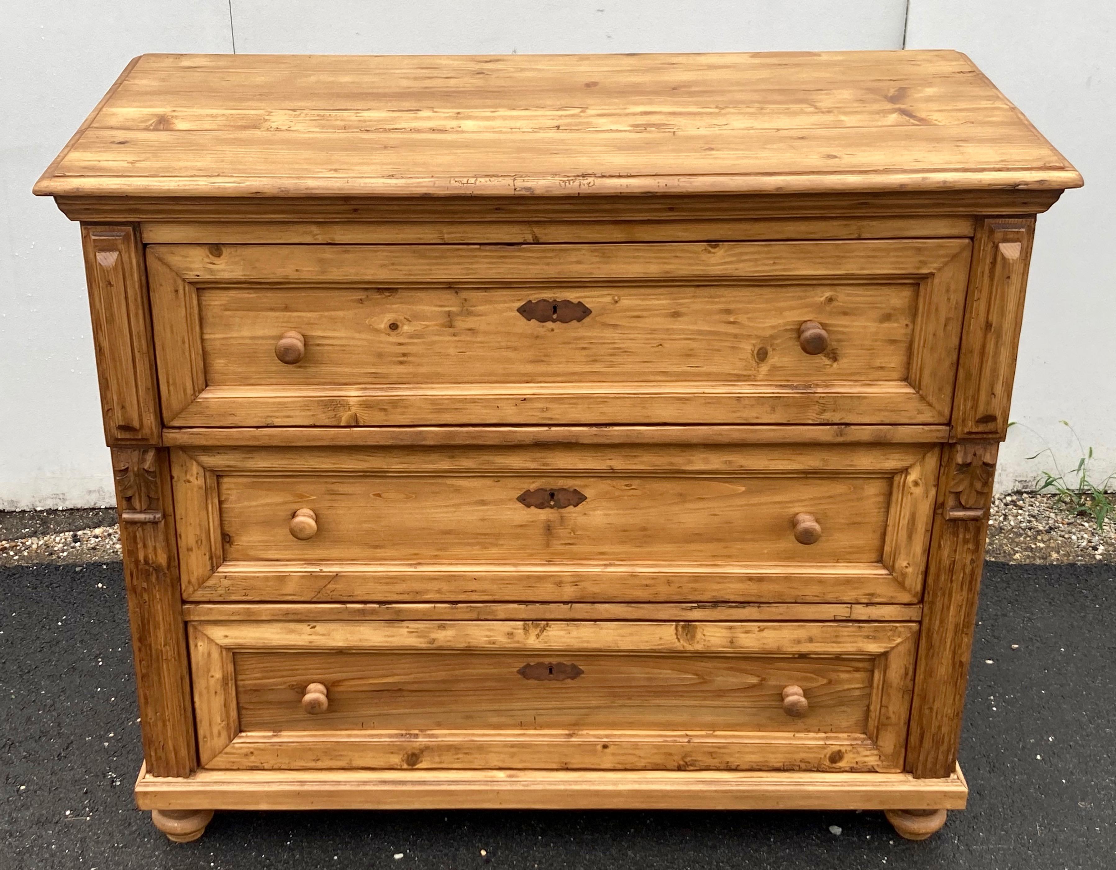 Pine Chest of Three Drawers In Good Condition In Baltimore, MD