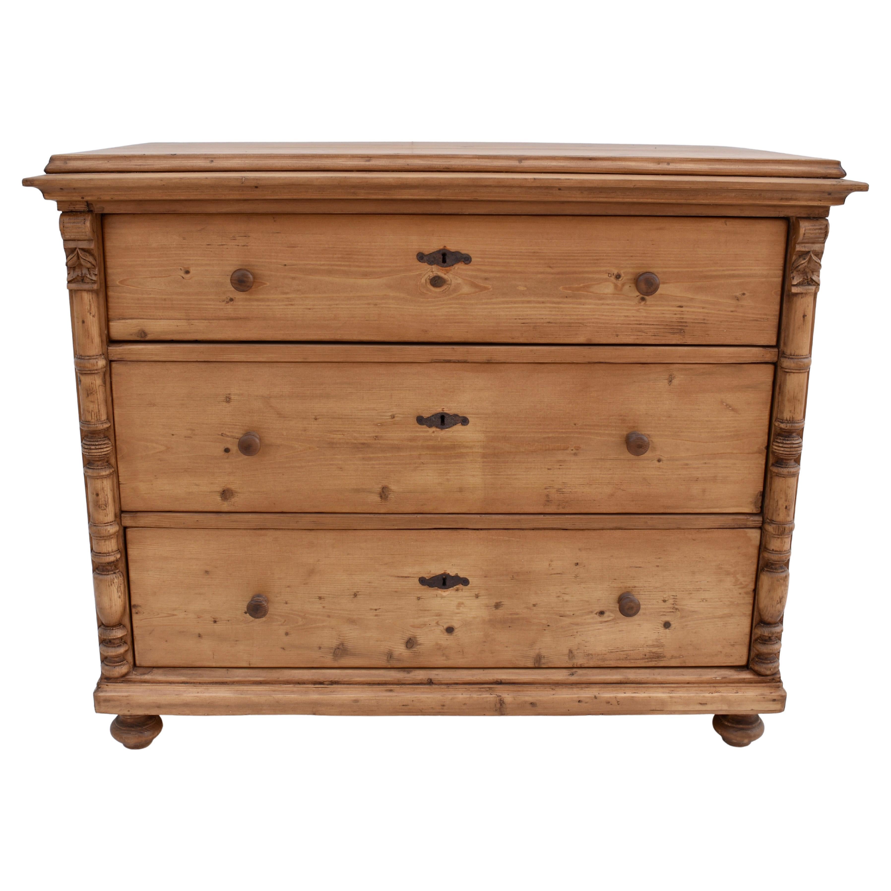 English Pine Chest of Drawers at 1stDibs