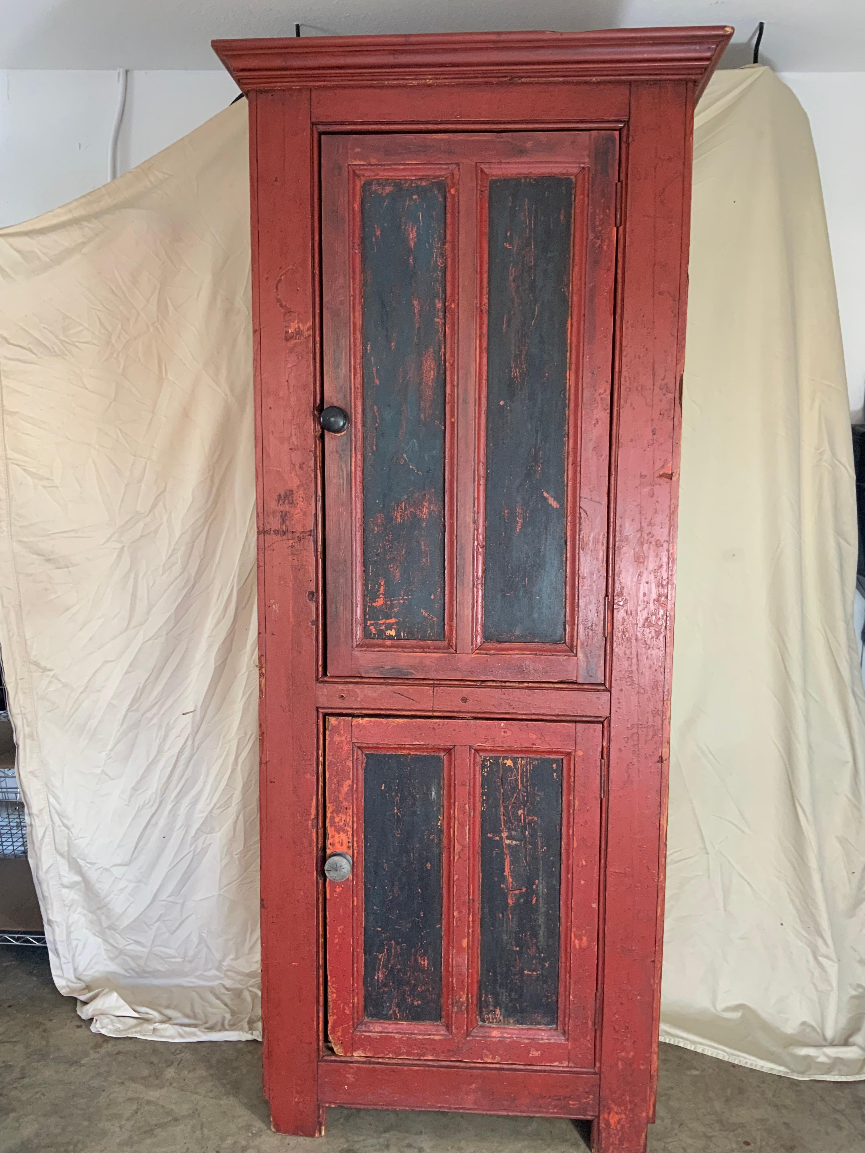 Armario chimenea de pino Pintado en venta