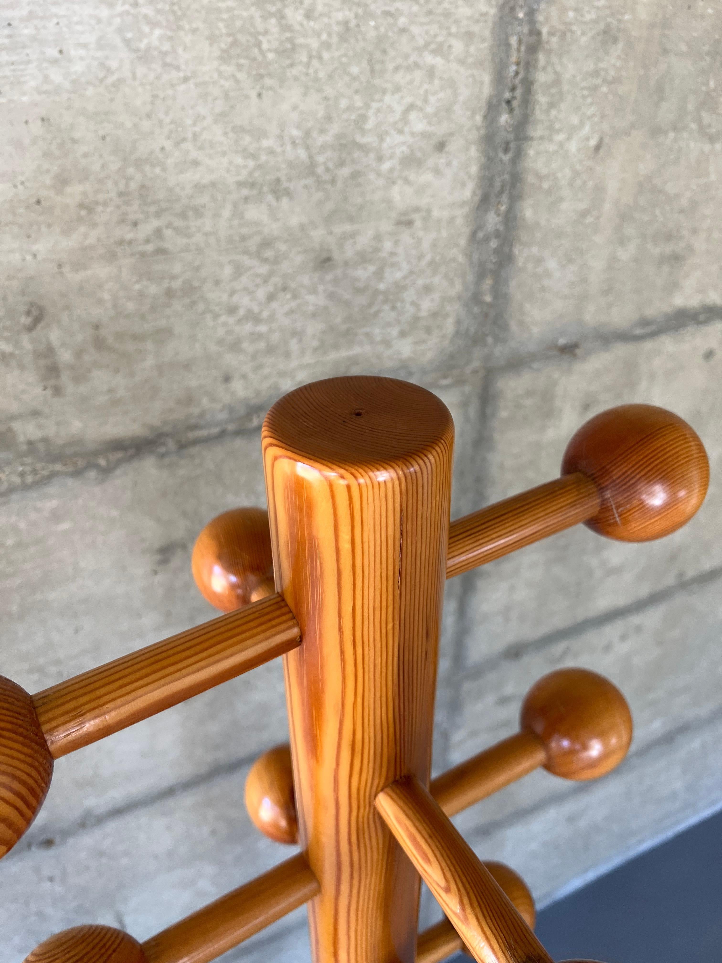 Pine Coat Racks, 60s, Les Arcs, Charlotte Perriand Spirit 3
