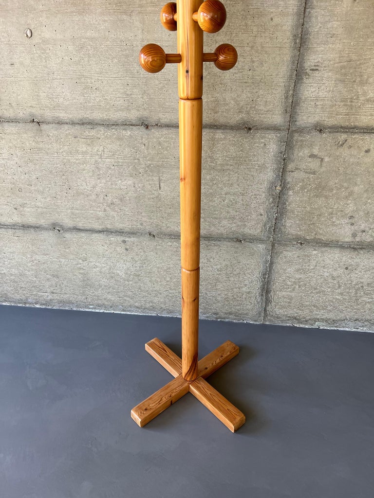 Pine Coat Racks, 60s, Les Arcs, Charlotte Perriand Spirit at