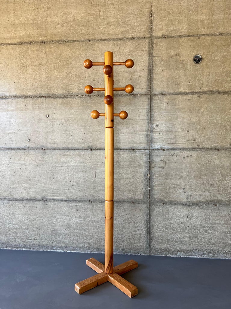 Pine Coat Racks, 60s, Les Arcs, Charlotte Perriand Spirit at