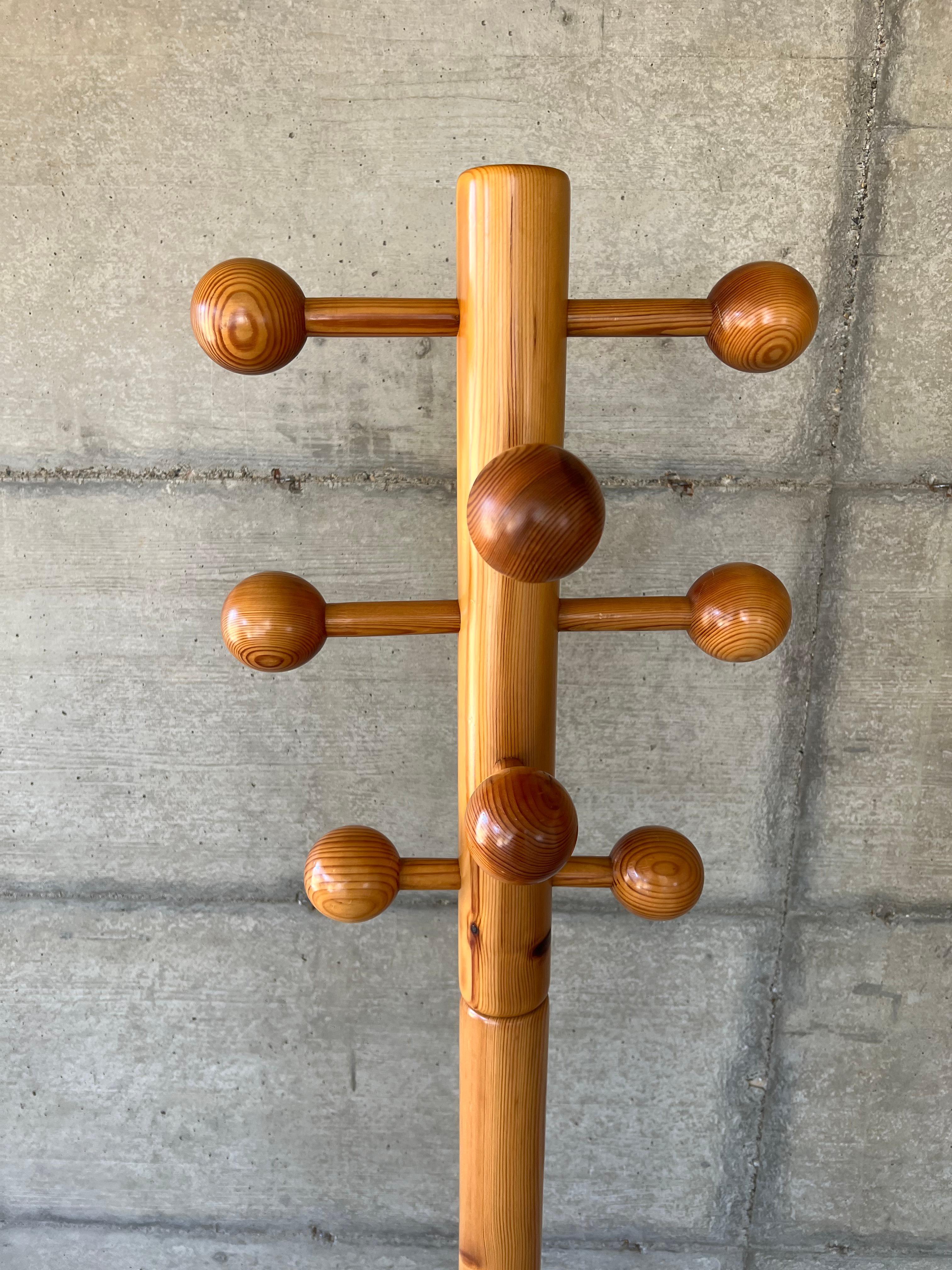 Mid-20th Century Pine Coat Racks, 60s, Les Arcs, Charlotte Perriand Spirit