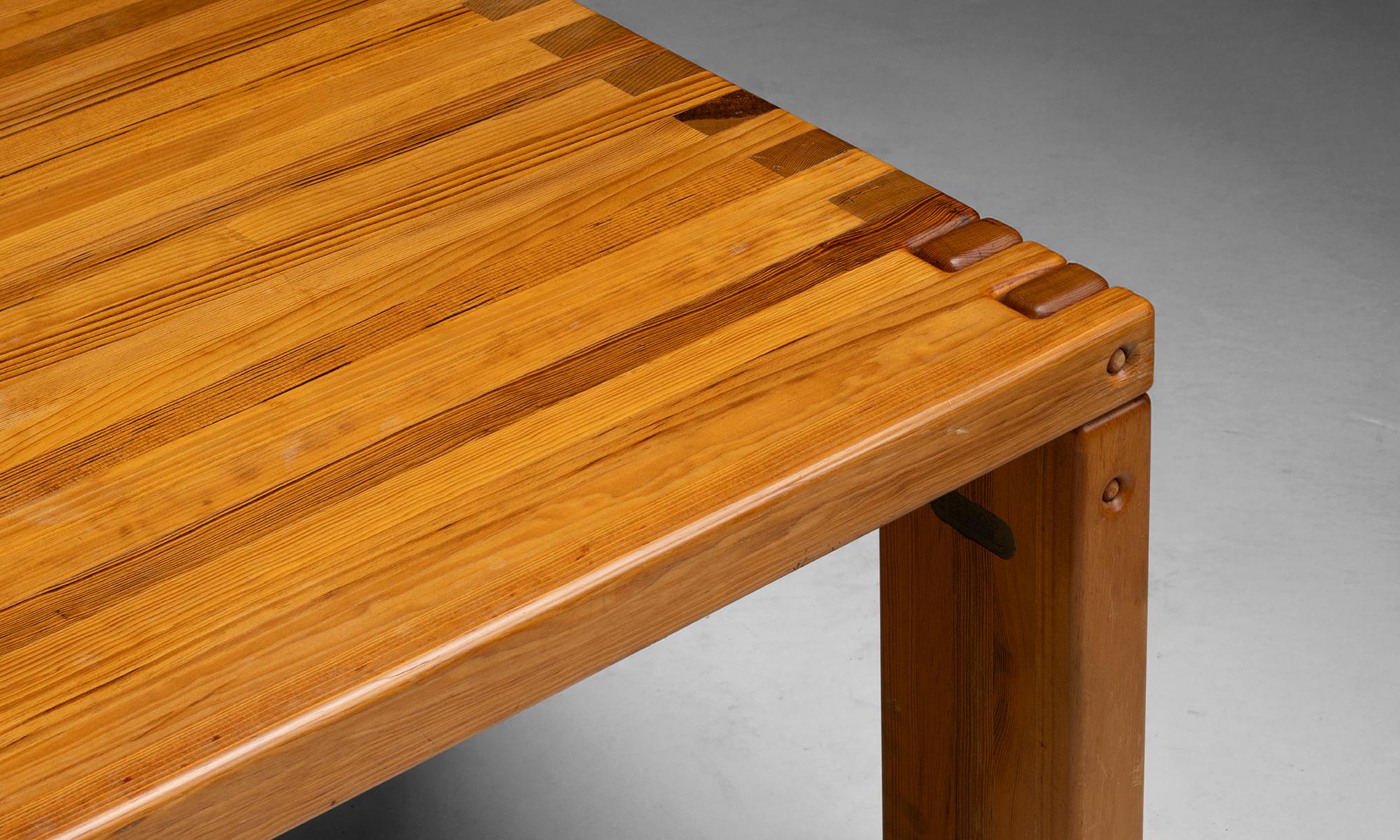 Table basse en pin, Danemark circa 1970 en vente 1