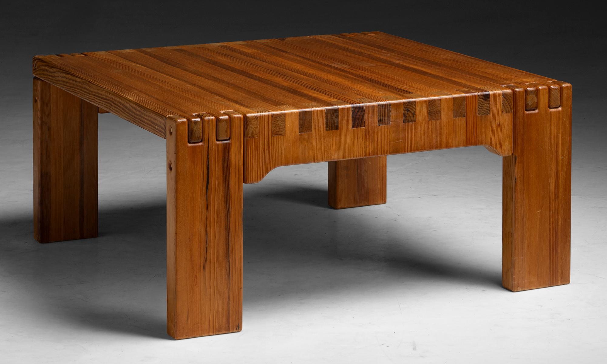 Table basse en pin, Danemark circa 1970 en vente 2