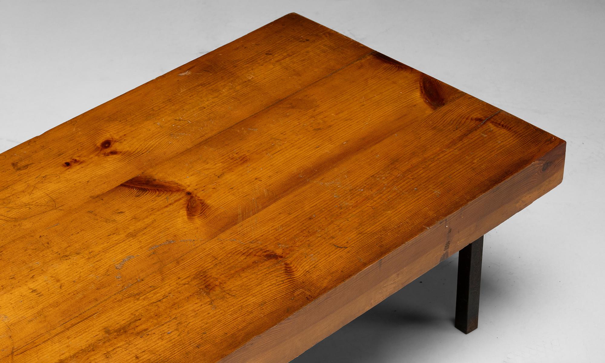 Pine Coffee Table, France 1950 In Good Condition In Culver City, CA