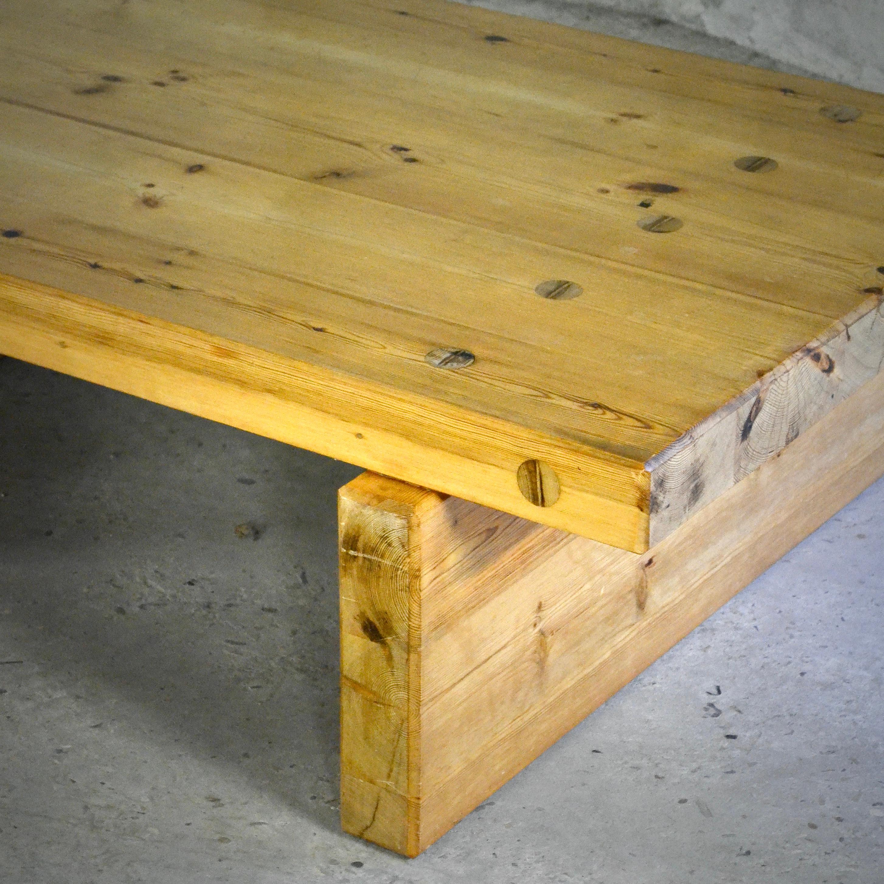 Pine Coffee Table, Roland Wilhelmsson, Sweden, 1970's For Sale 10