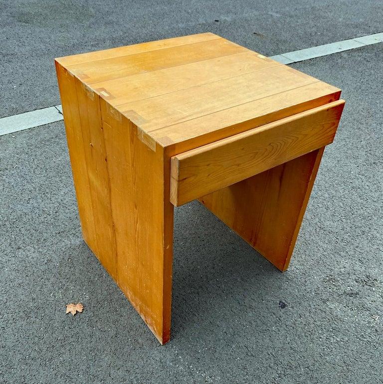 Table console en pin dans le style de Charlotte Perriand, vers 1960 Bon état - En vente à Saint-Ouen, FR