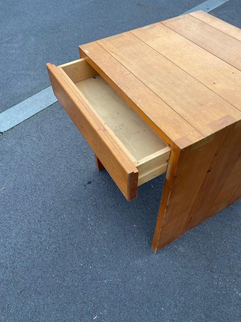 Pin Table console en pin dans le style de Charlotte Perriand, vers 1960 en vente