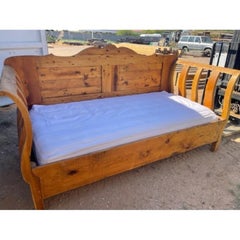 Pine Daybed, FR-1138
