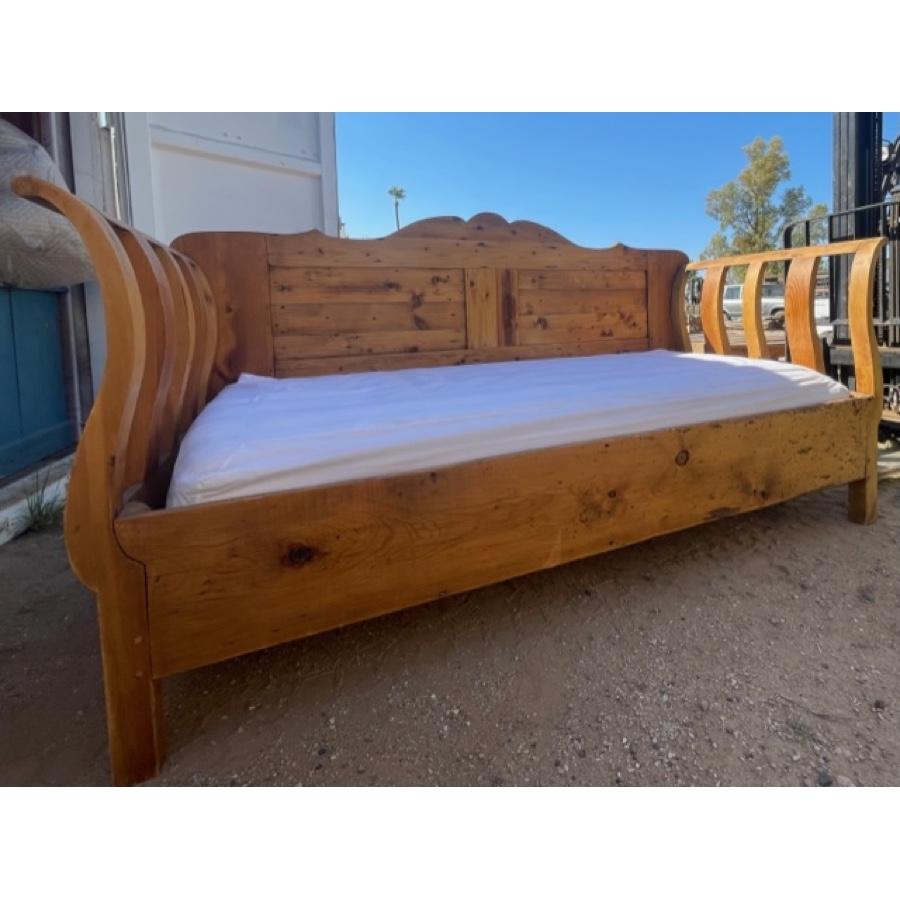 Pine Daybed, FR-1138 For Sale 1