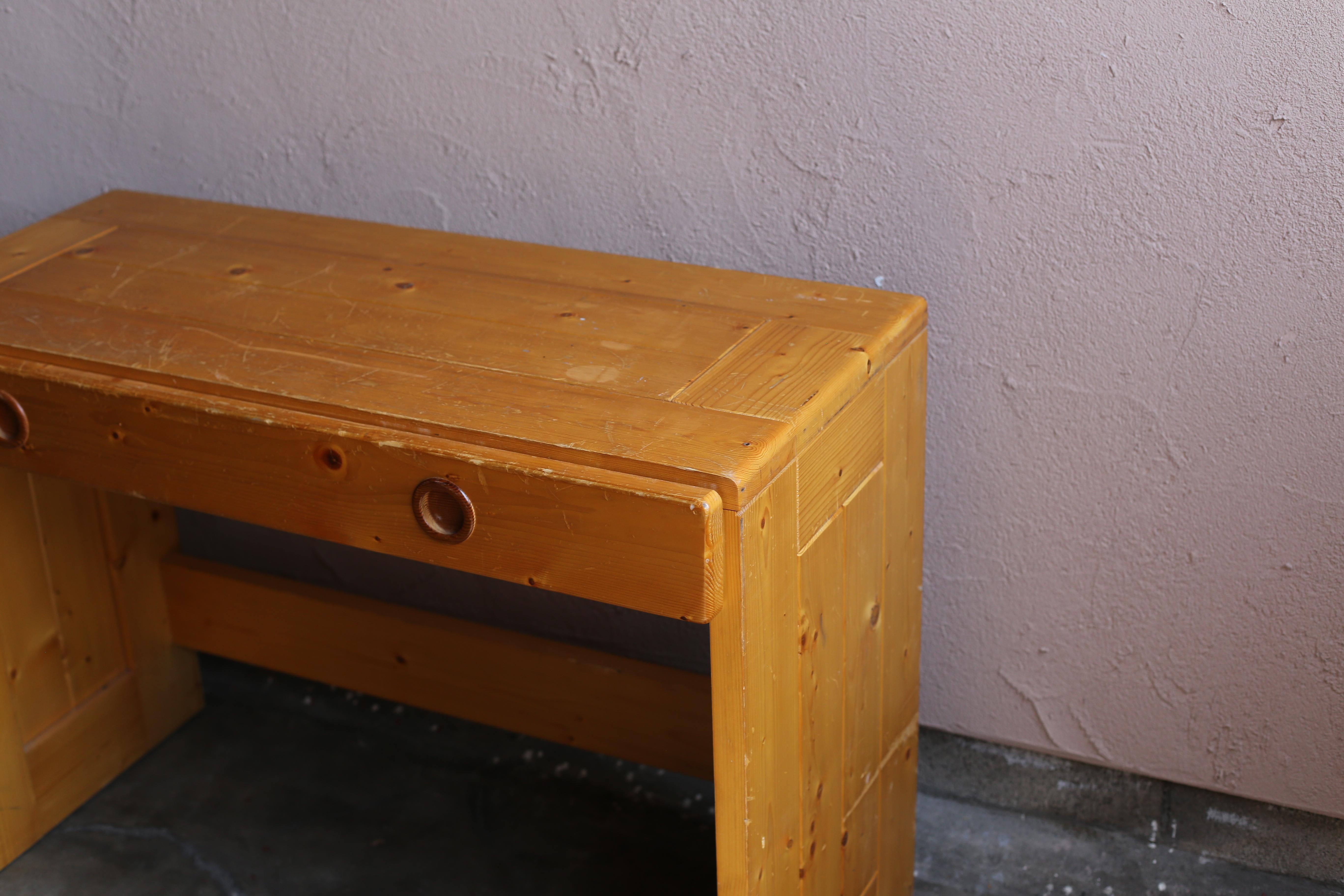 Mid-Century Modern Pine Desk with Drawer from Les Arcs For Sale