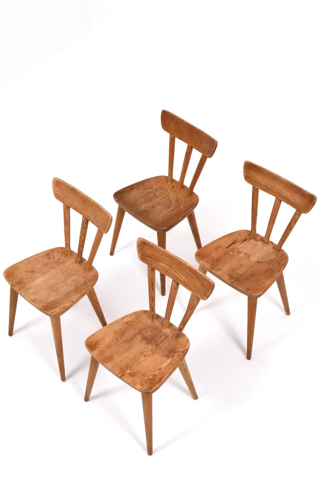 Swedish Pine Dining Chairs by Göran Malmvall for Svensk Fur, Set of 4 For Sale