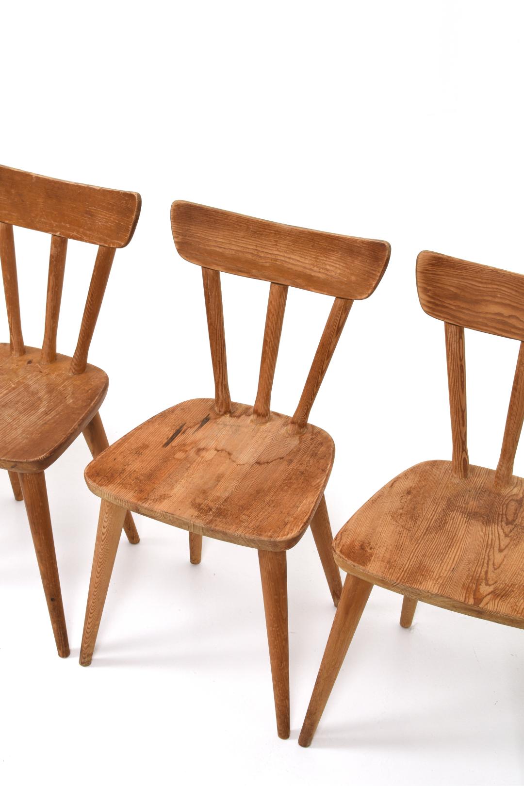 Pine Dining Chairs by Göran Malmvall for Svensk Fur, Set of 4 For Sale 1